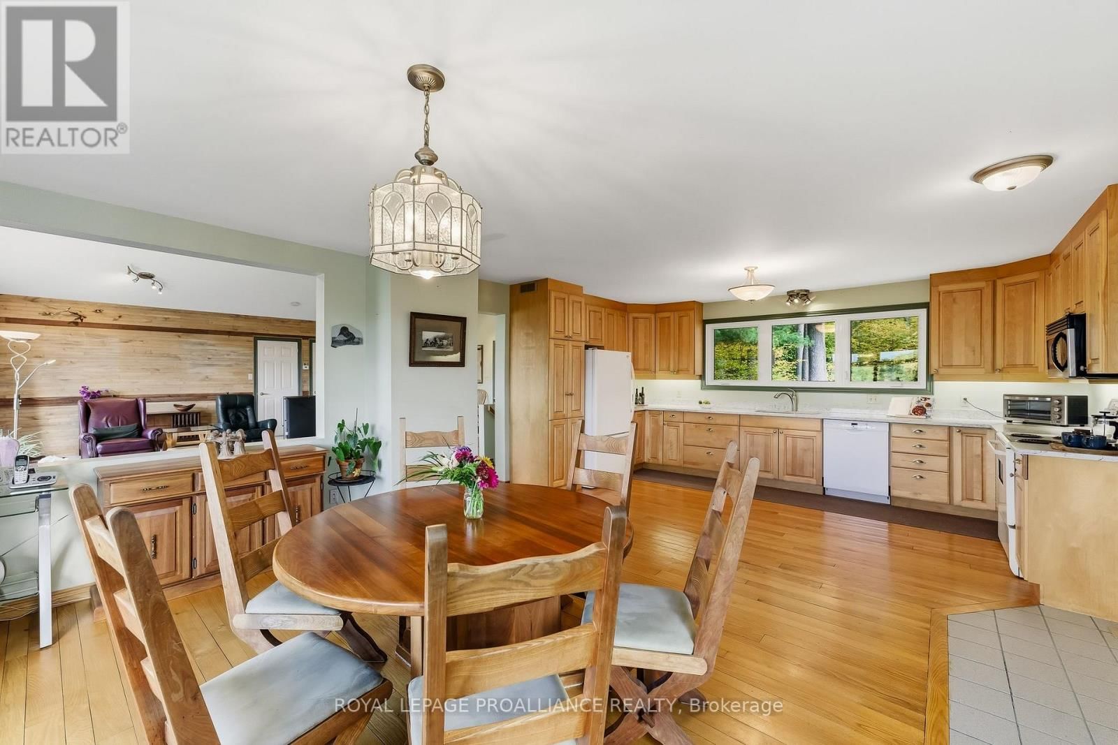 151 CARMAN ROAD Image 18