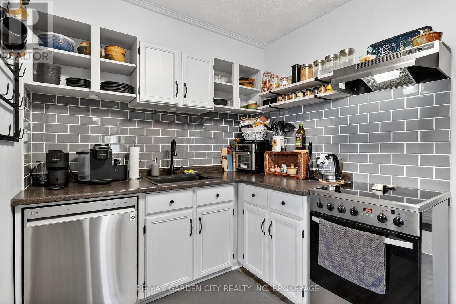 56 MARGERY AVENUE Image 20