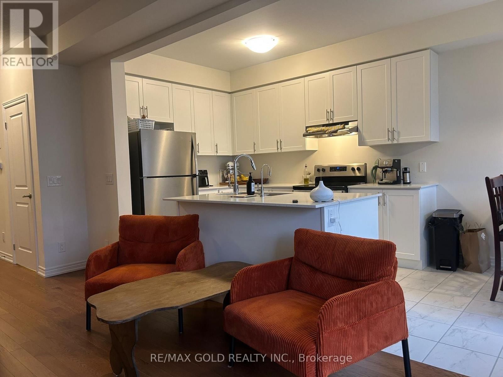 203 BROADACRE DRIVE Image 7