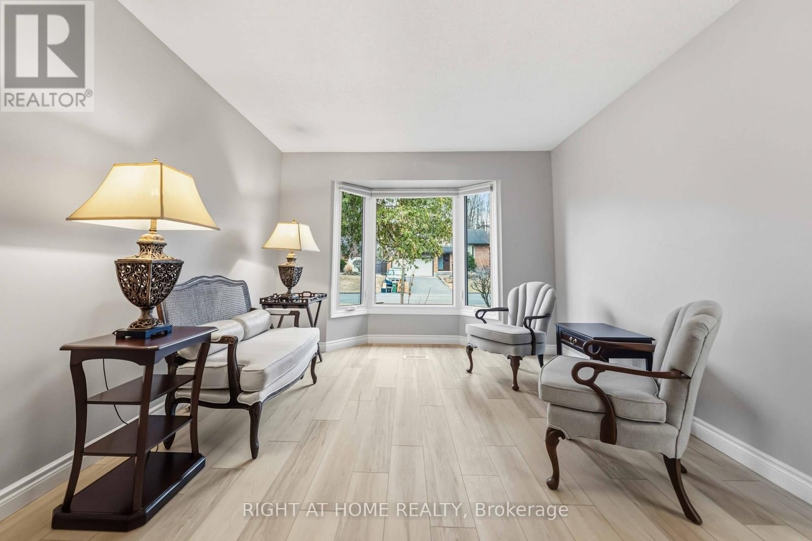 27 MCCLURE CRESCENT Image 7