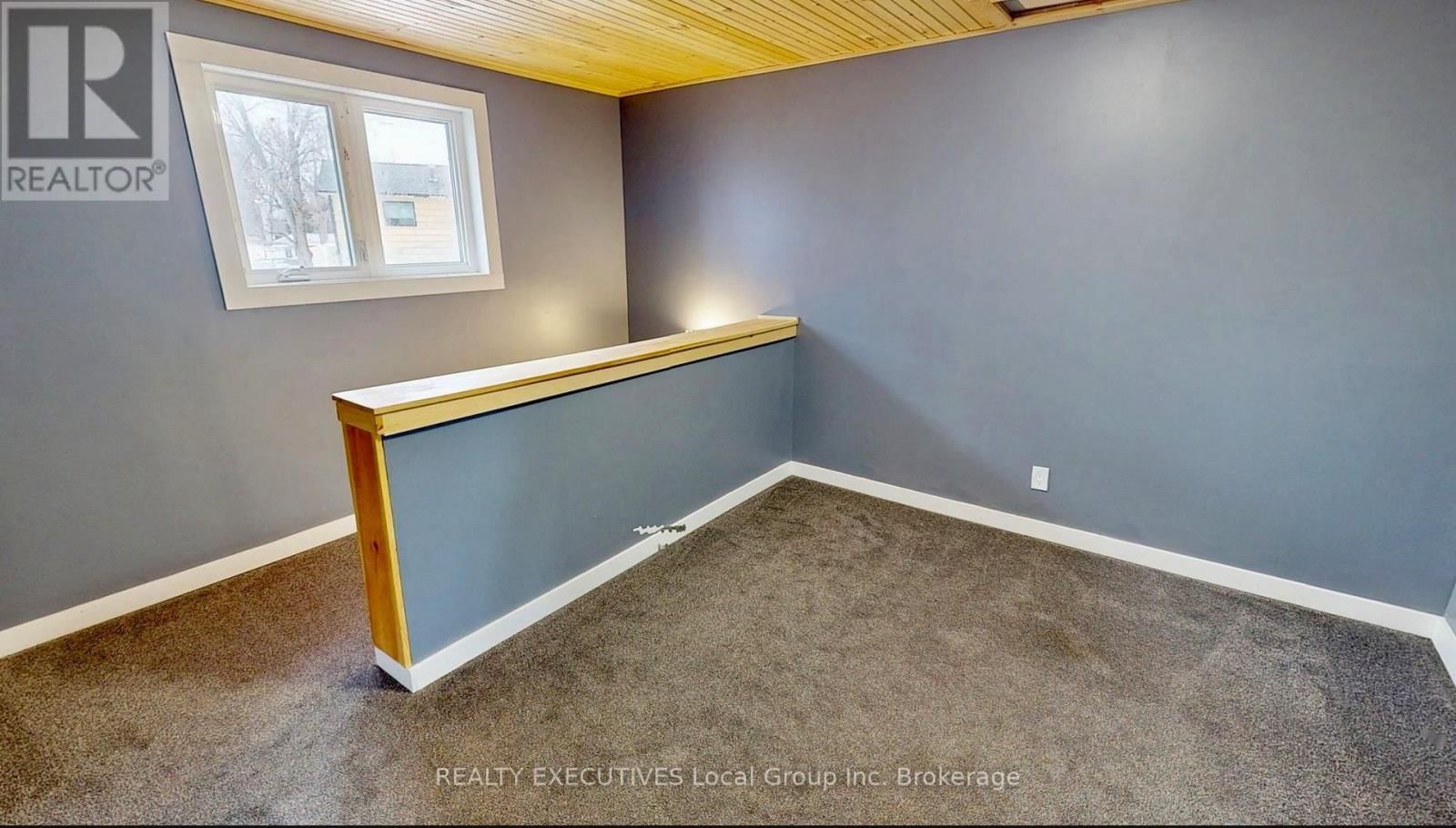 10 MOWAT CRESCENT WEST Image 10