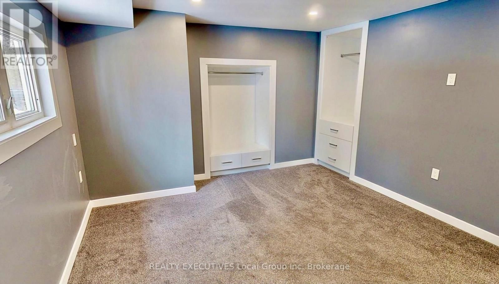 10 MOWAT CRESCENT WEST Image 23