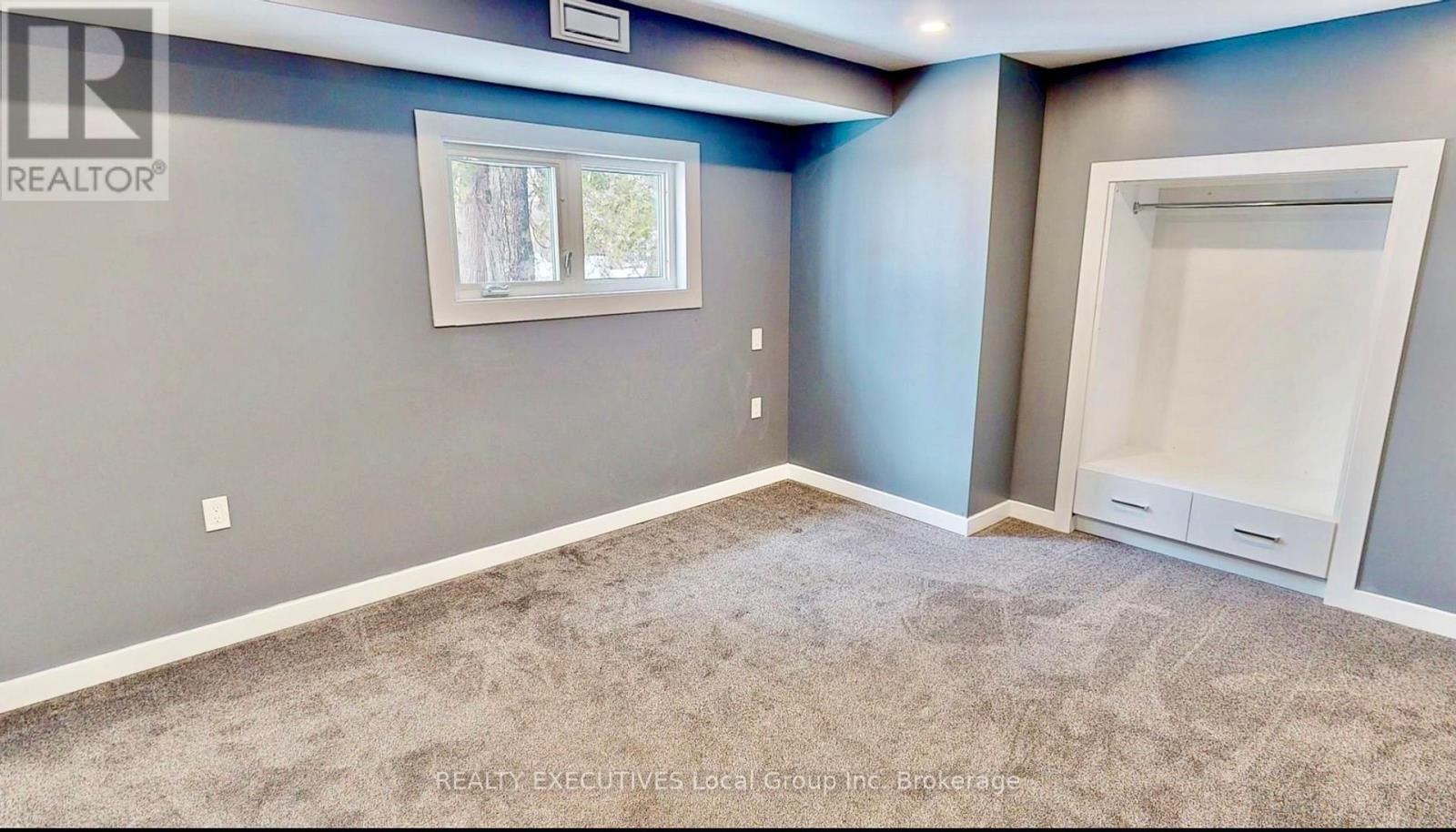 10 MOWAT CRESCENT WEST Image 26