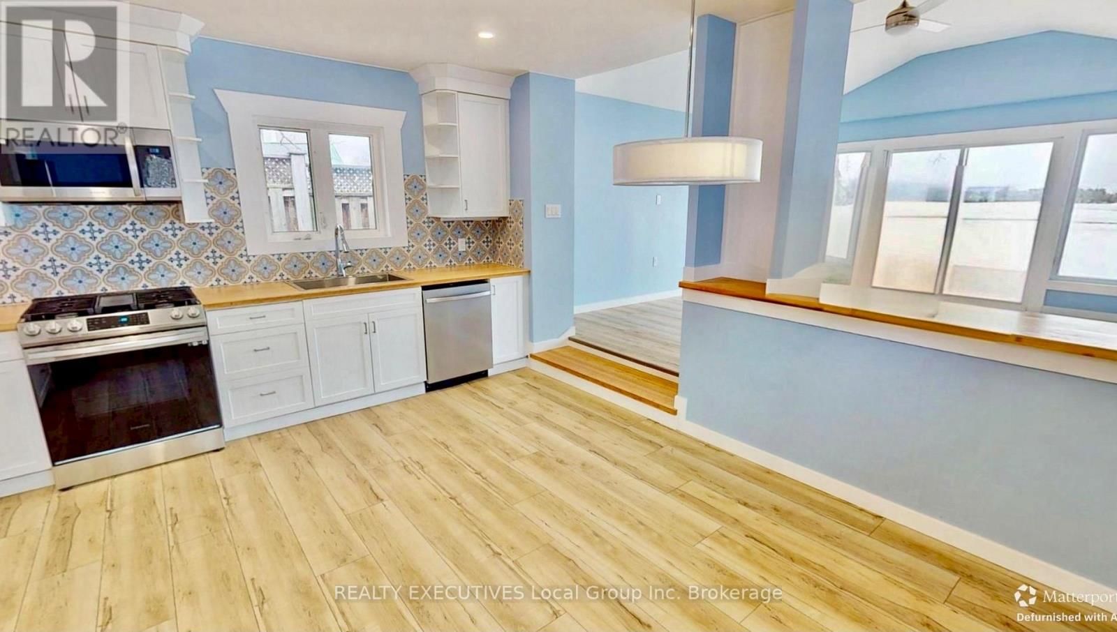 10 MOWAT CRESCENT WEST Image 31