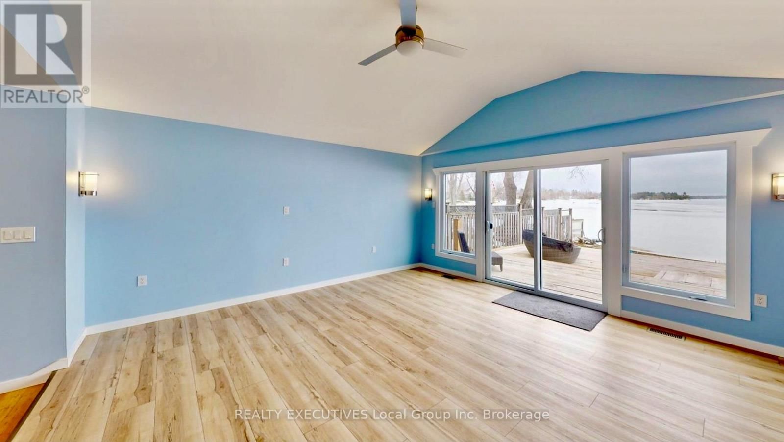 10 MOWAT CRESCENT WEST Image 35