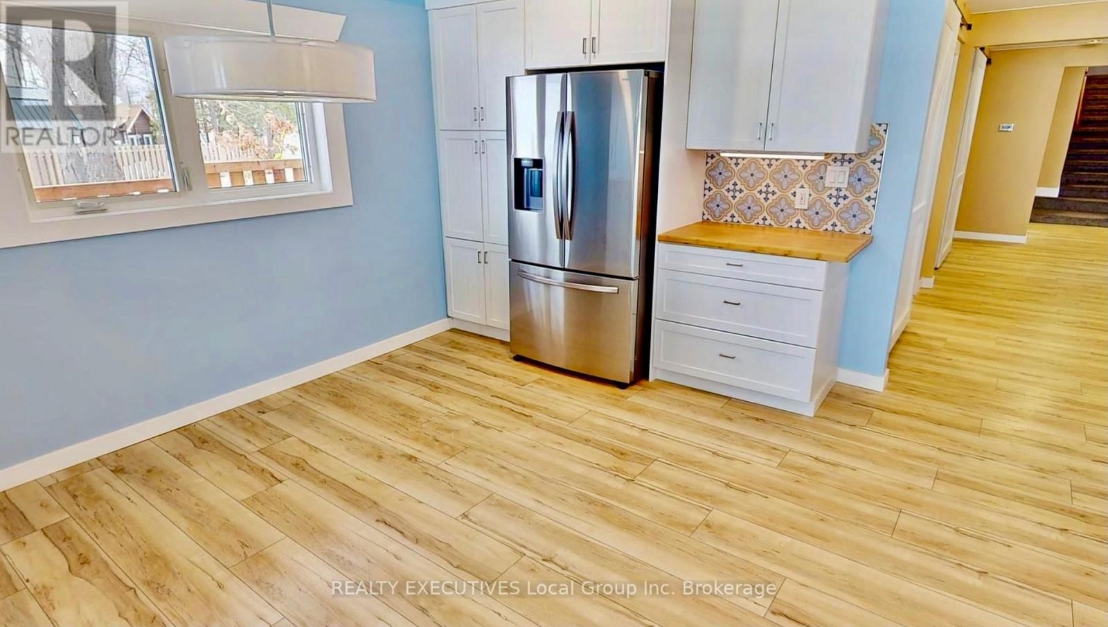 10 MOWAT CRESCENT WEST Image 7