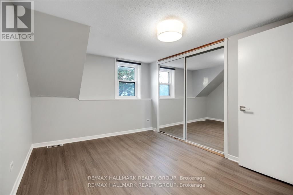 231 ST ANDREW STREET Image 19