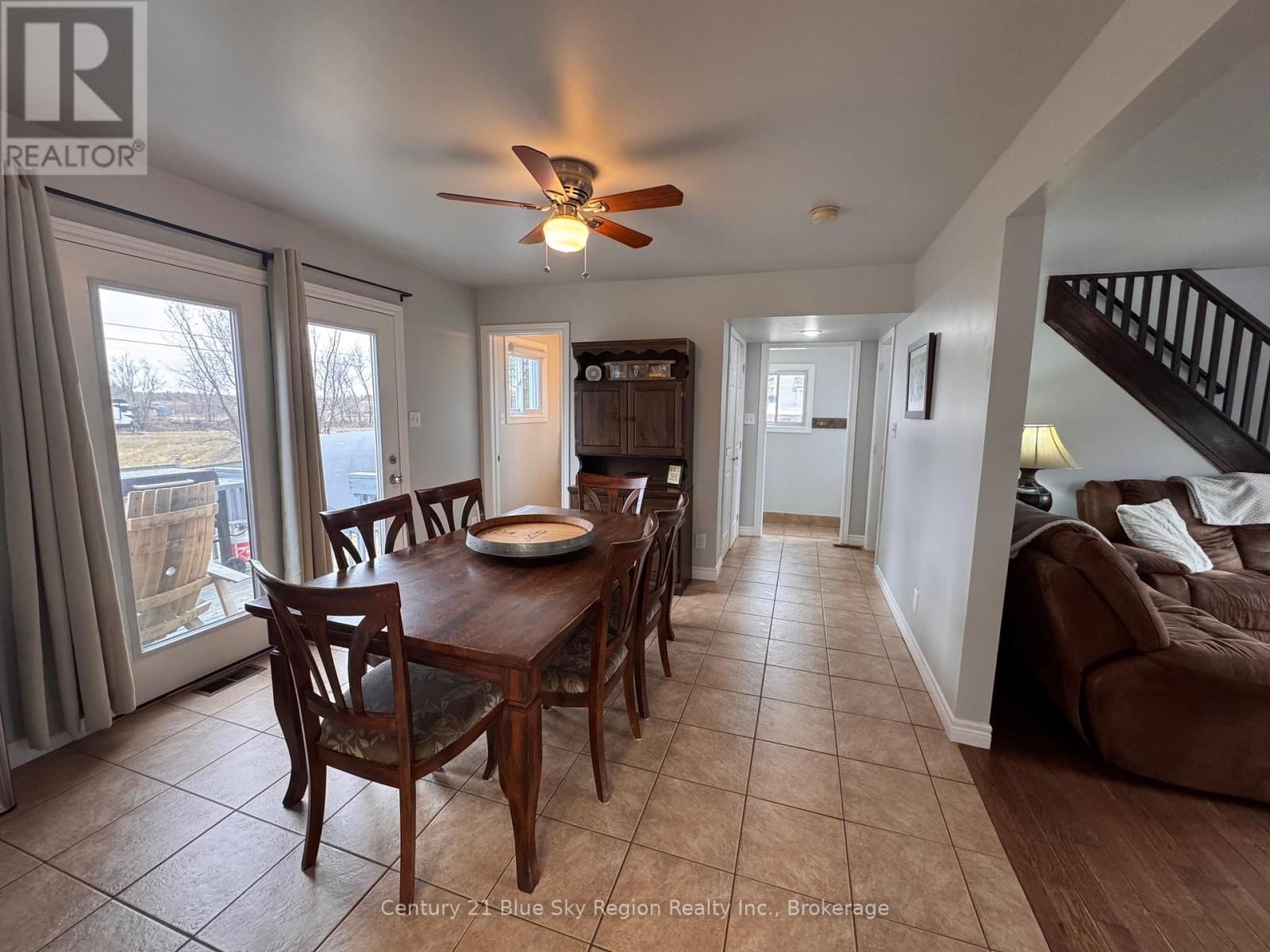 387 MAIN STREET Image 3