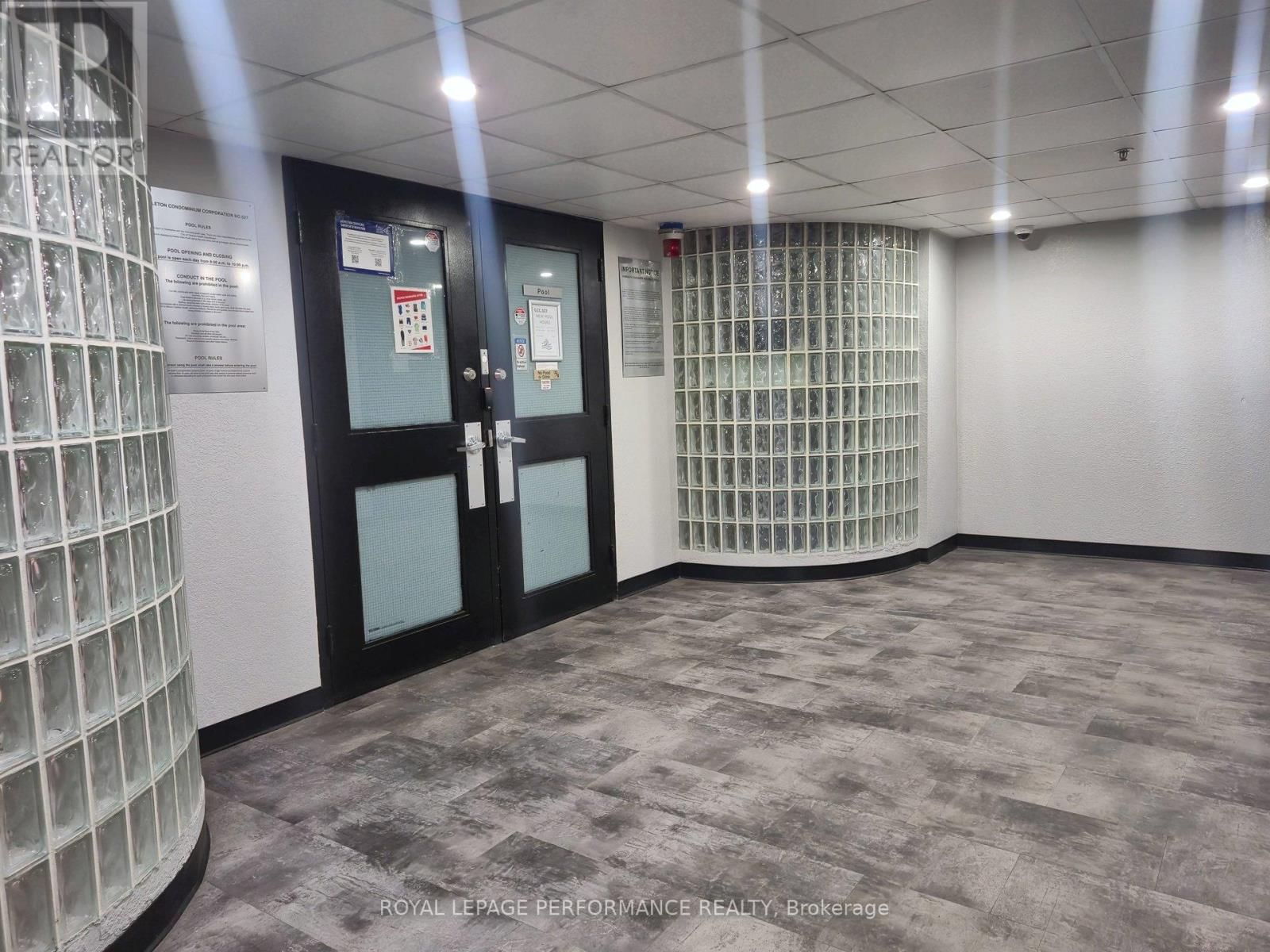 402 - 1440 HERON ROAD Image 21