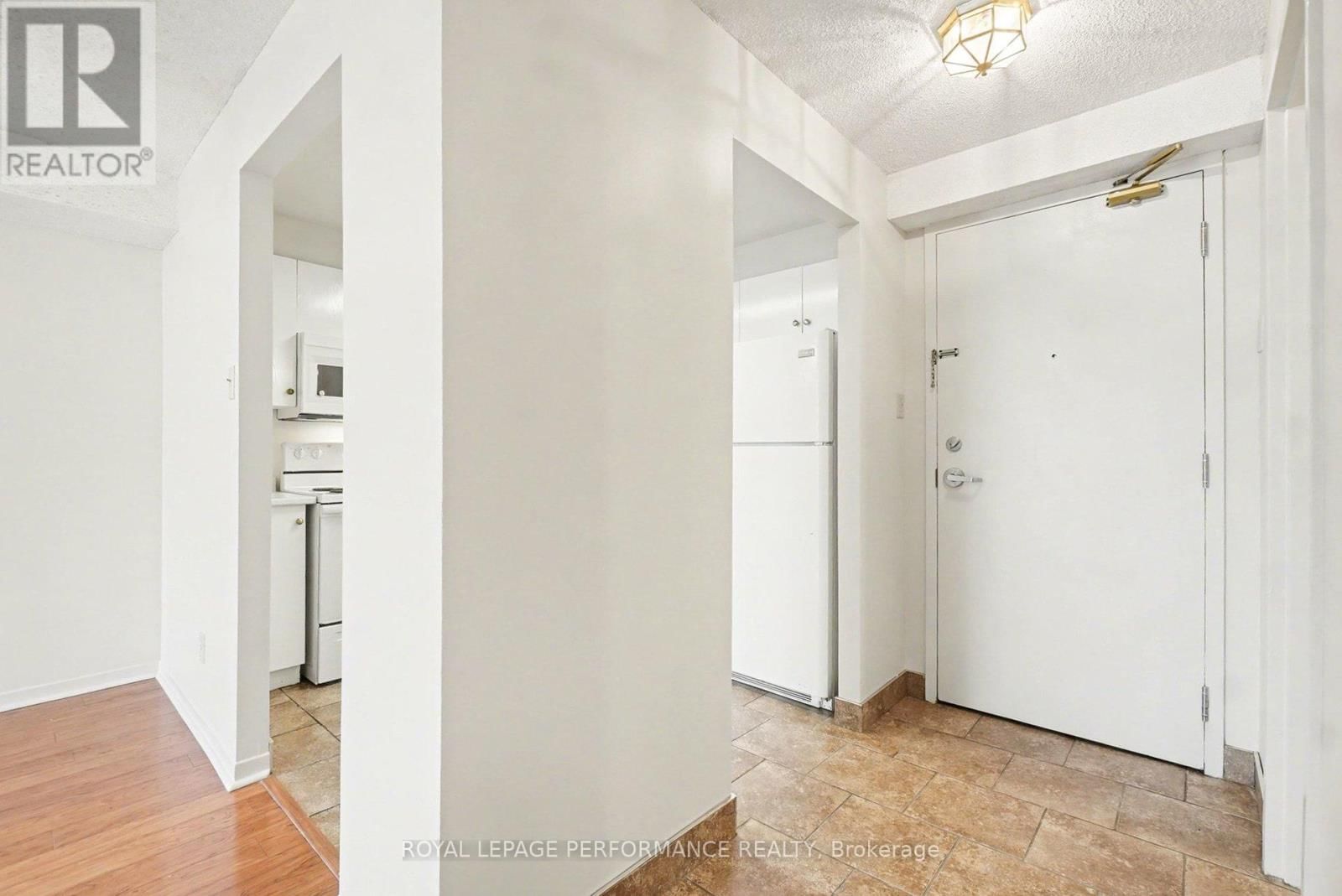 402 - 1440 HERON ROAD Image 5