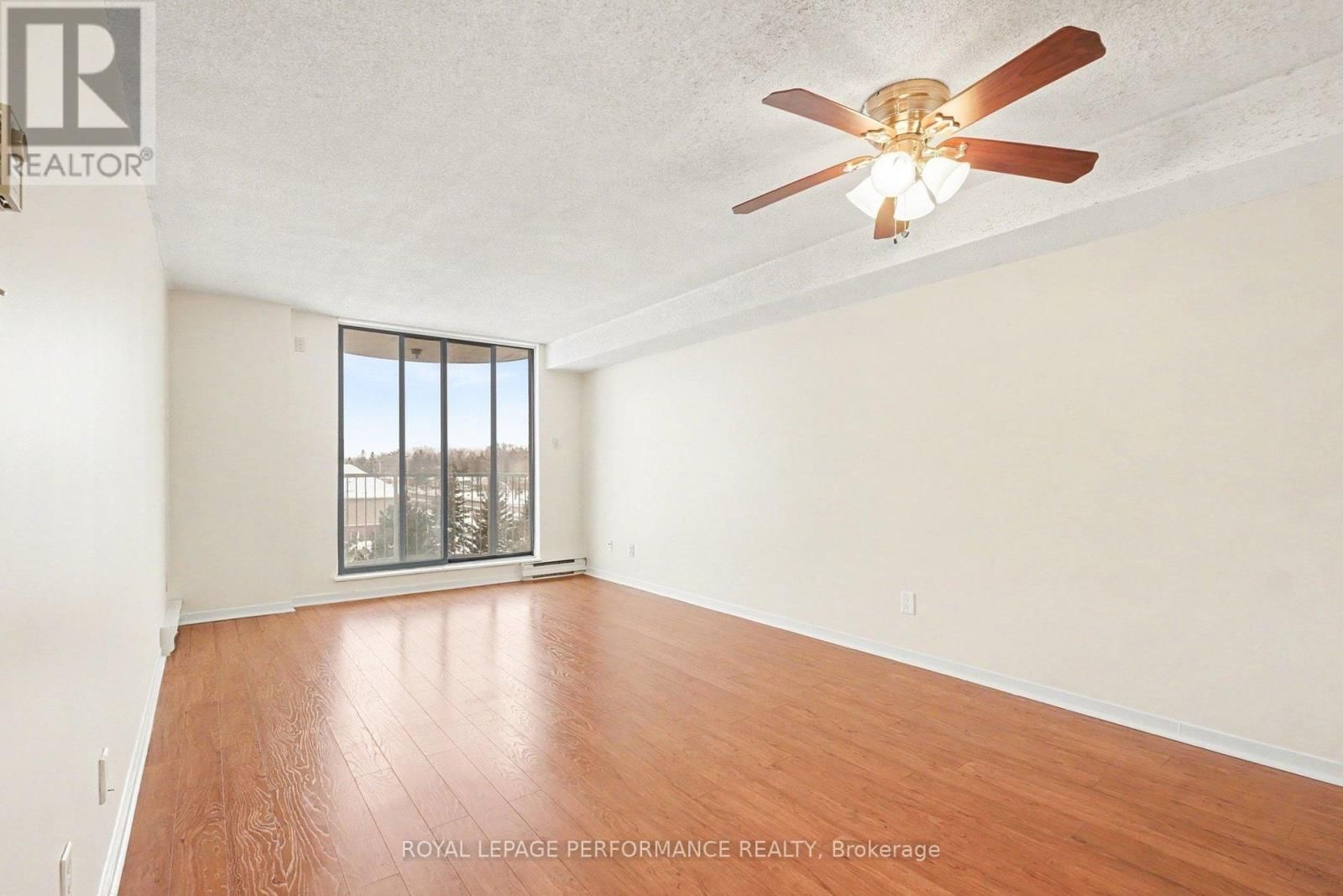 402 - 1440 HERON ROAD Image 7