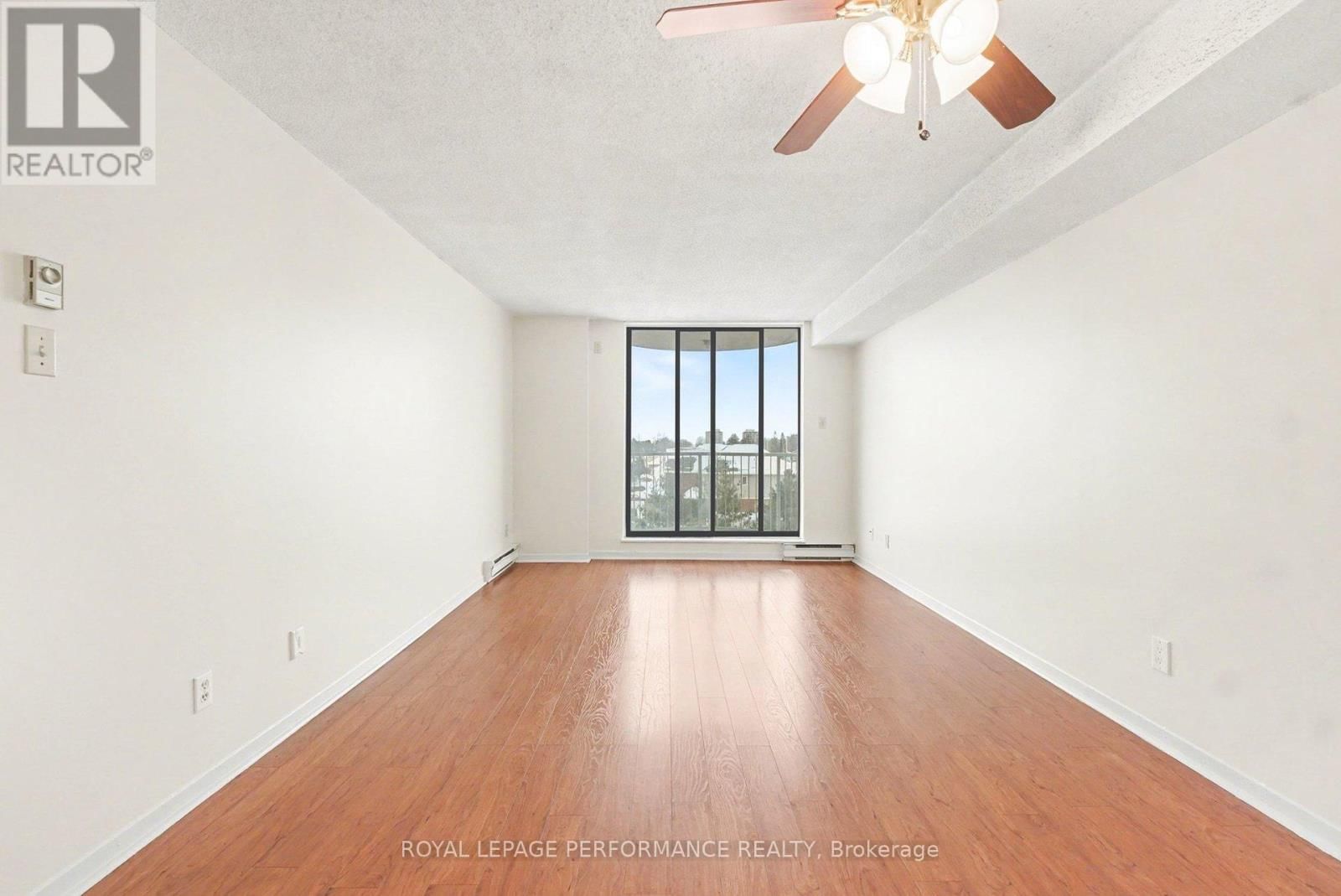 402 - 1440 HERON ROAD Image 8