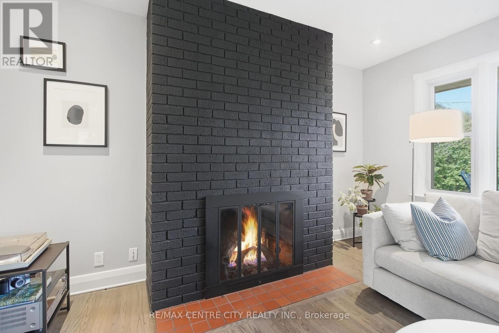 519 EAST MILE ROAD Image 10