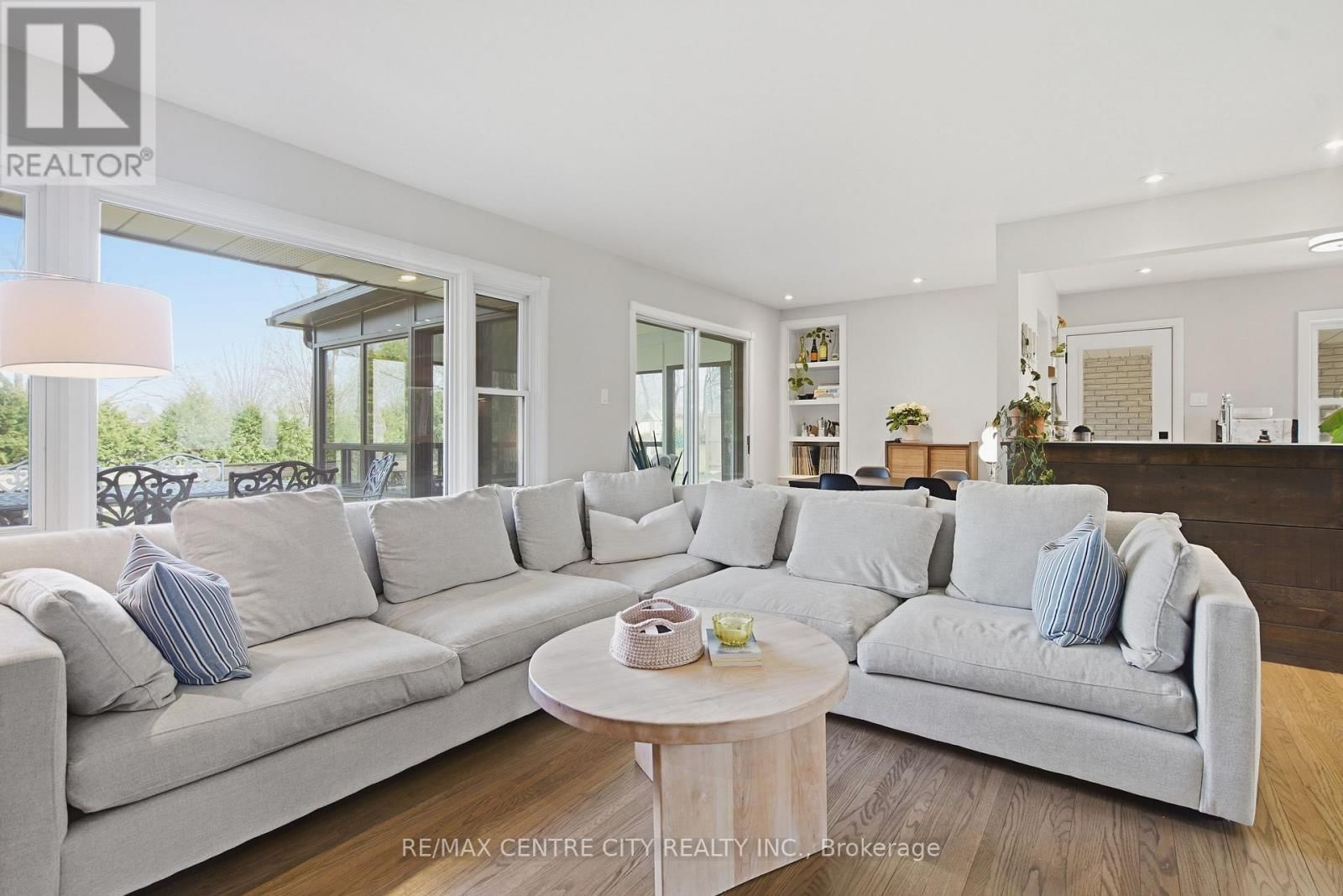 519 EAST MILE ROAD Image 11