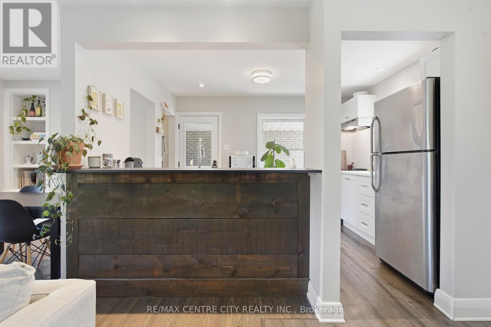 519 EAST MILE ROAD Image 12