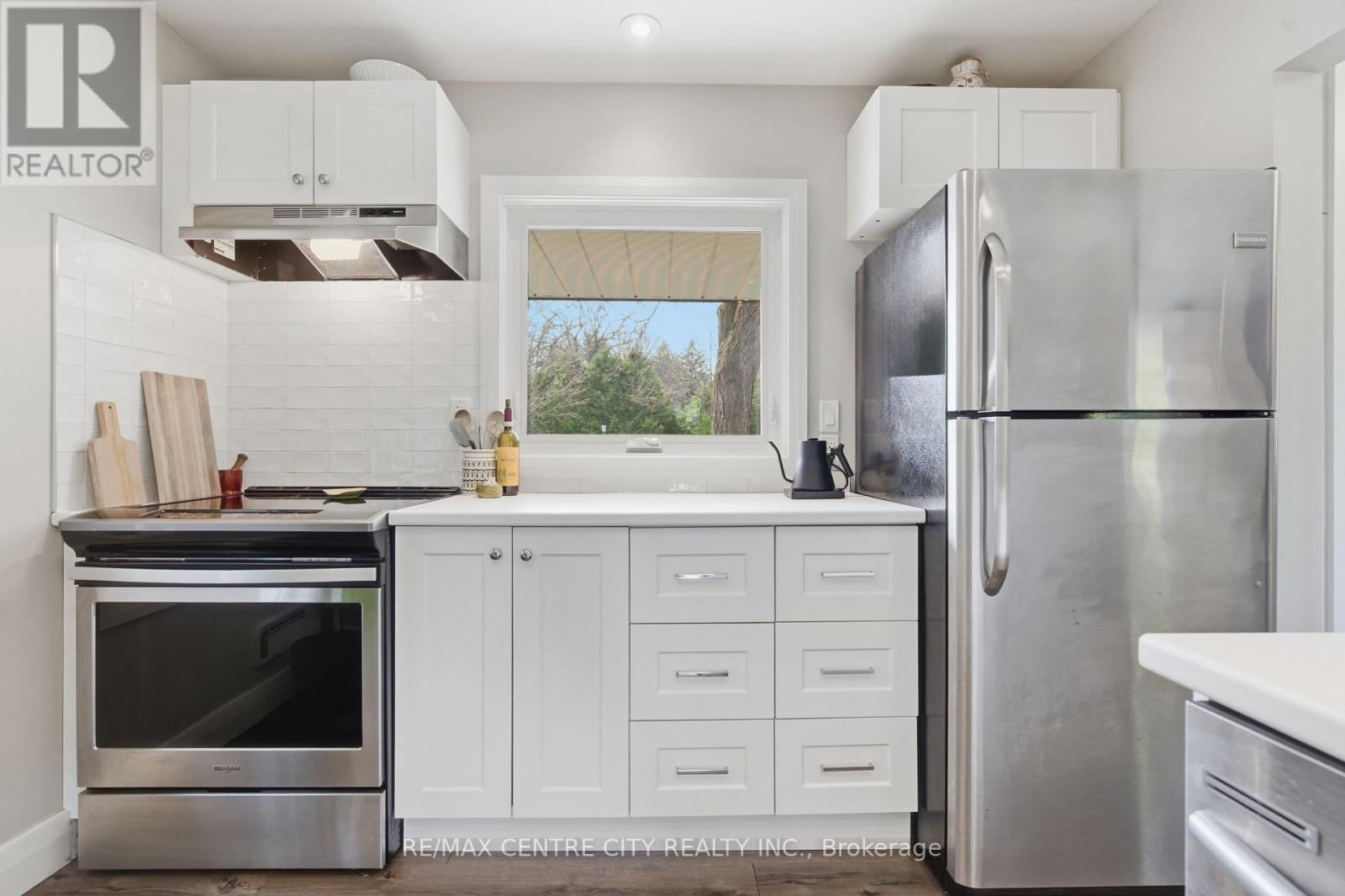 519 EAST MILE ROAD Image 14