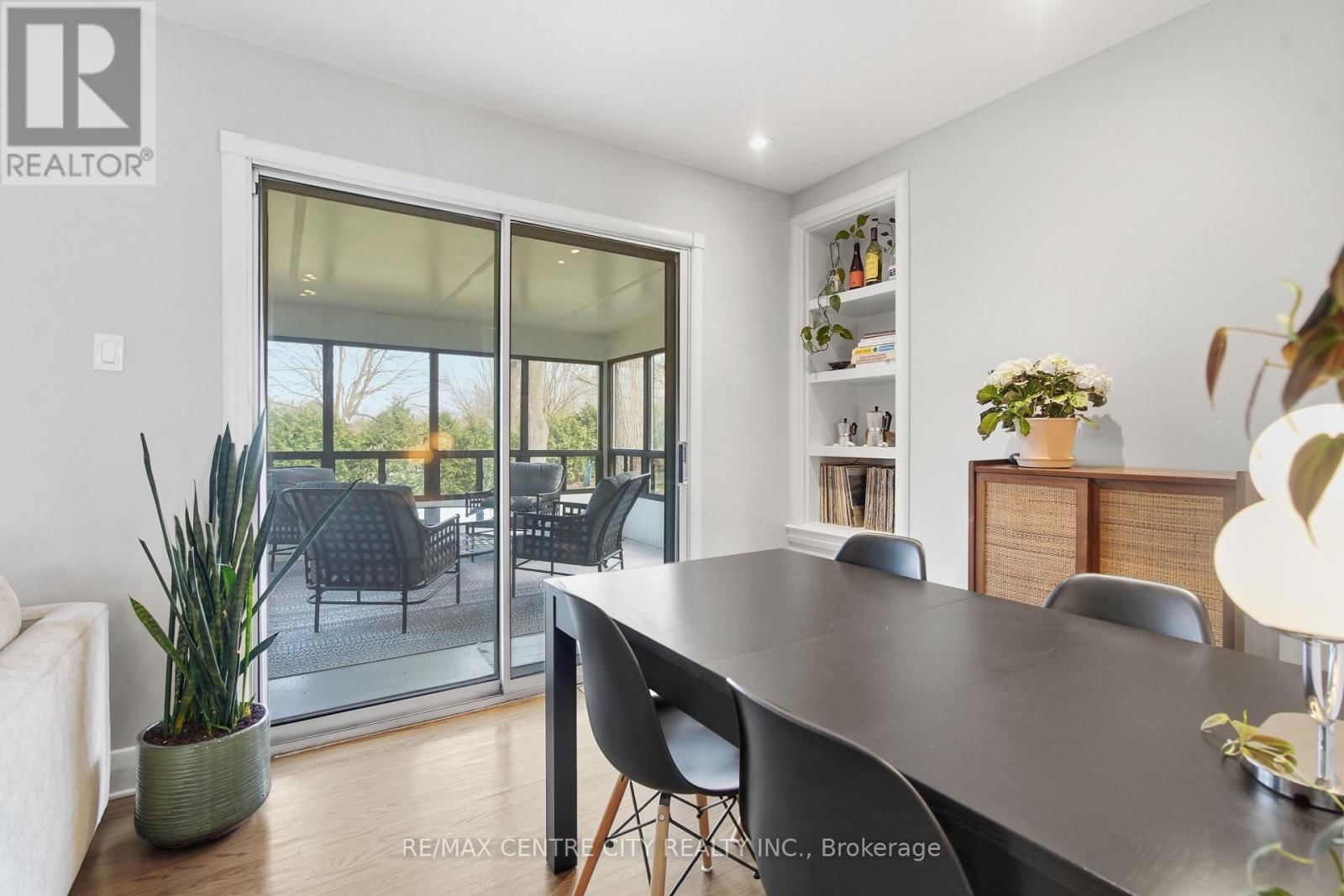 519 EAST MILE ROAD Image 17