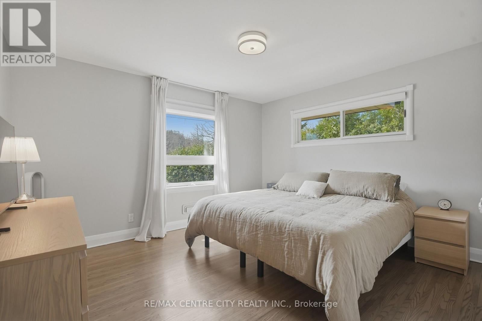 519 EAST MILE ROAD Image 22