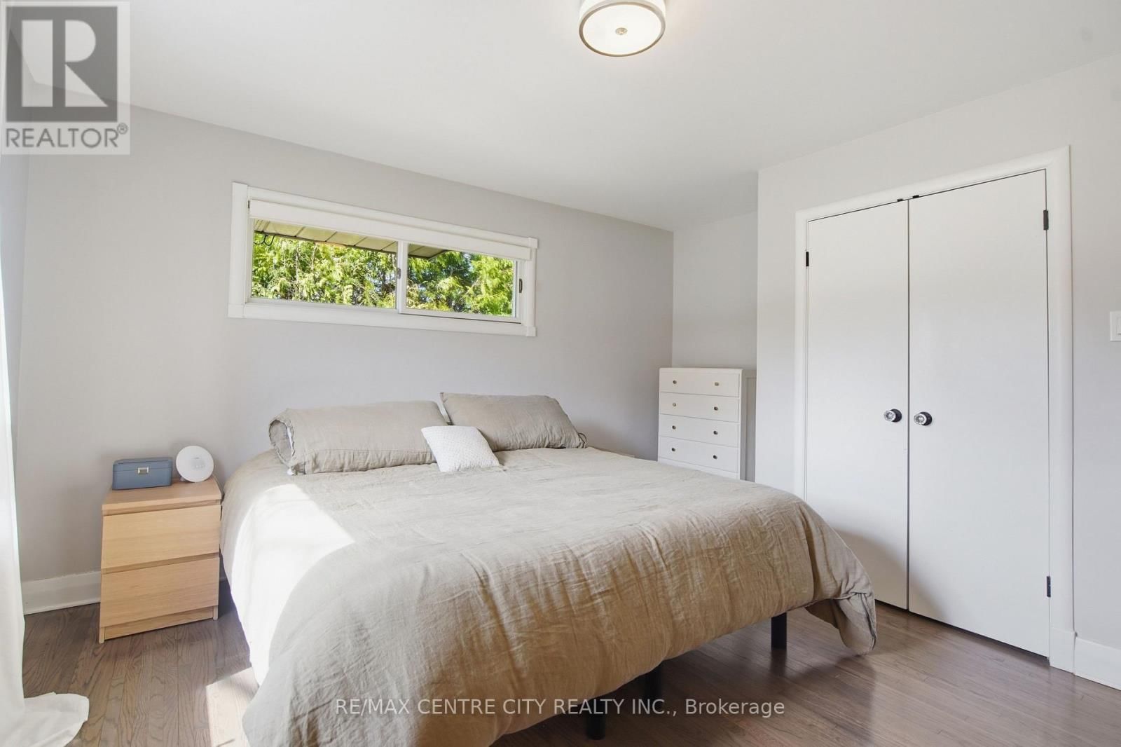 519 EAST MILE ROAD Image 23