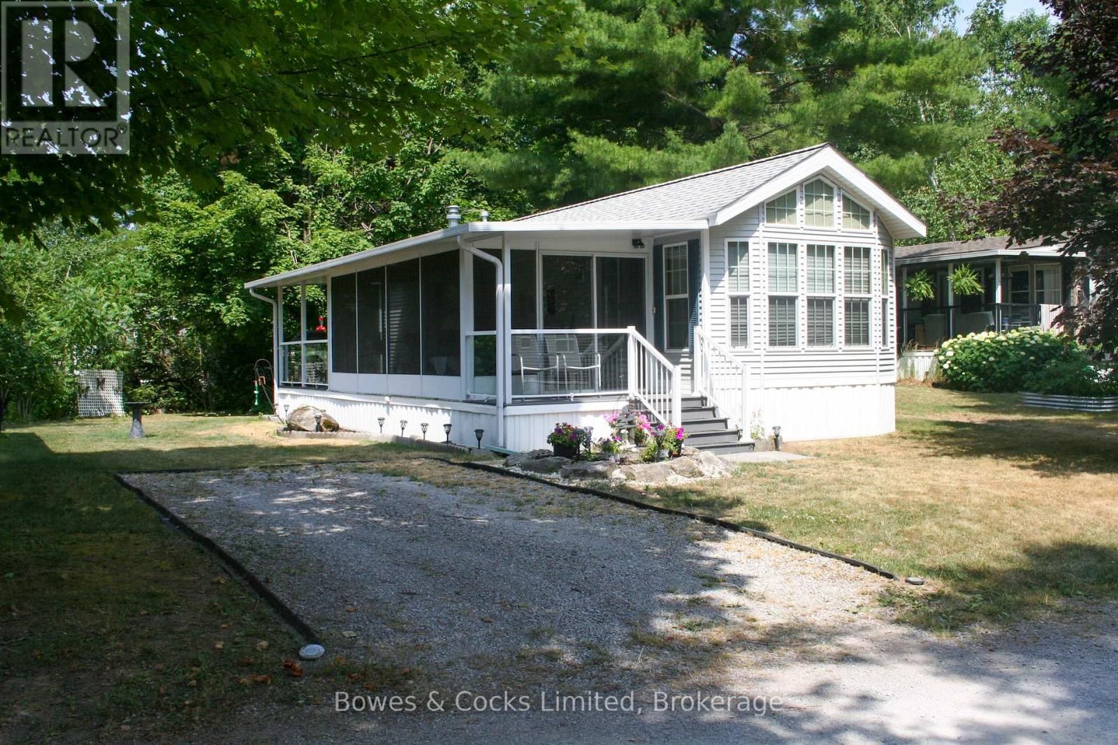 2 ROCKHAVEN-PIONEER POINT Image 1