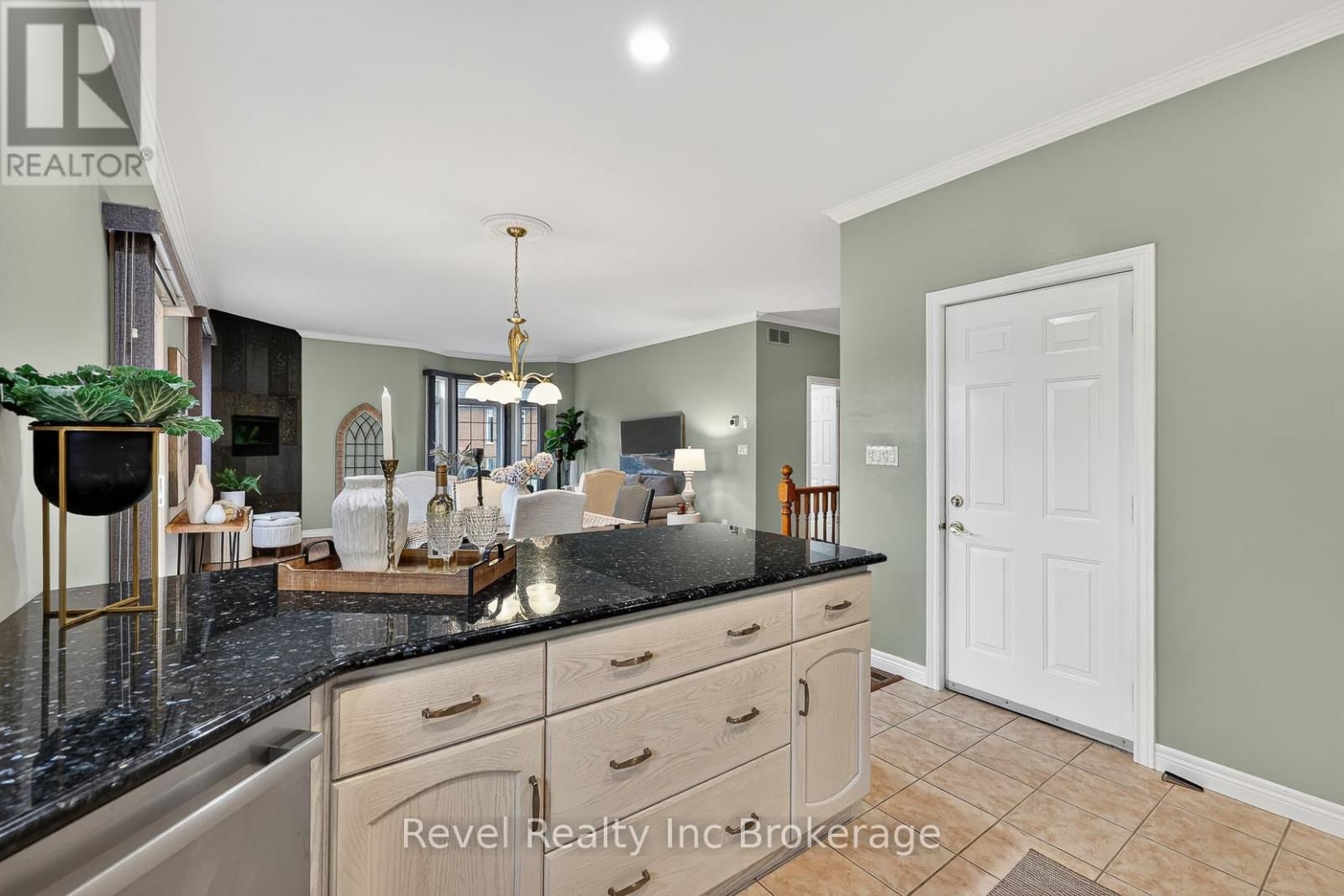 127 FERGUSON DRIVE Image 15