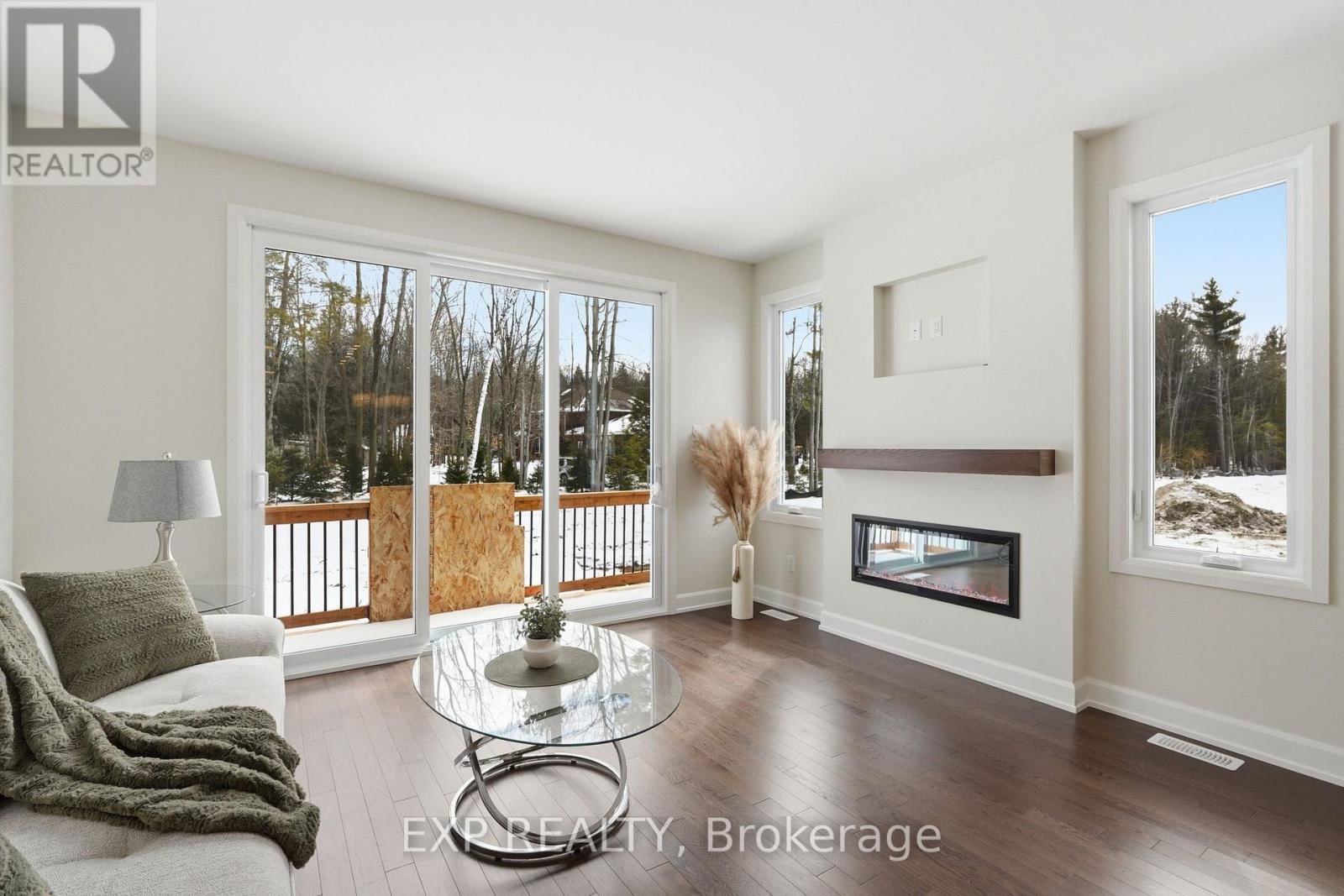 22 HUGHES CIRCLE Image 12