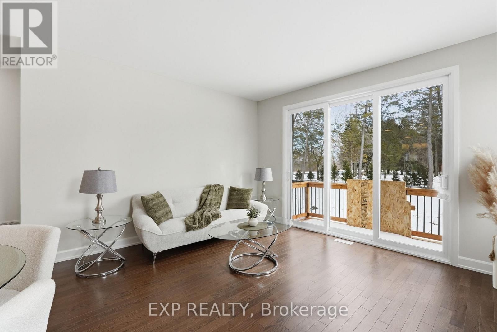 22 HUGHES CIRCLE Image 13