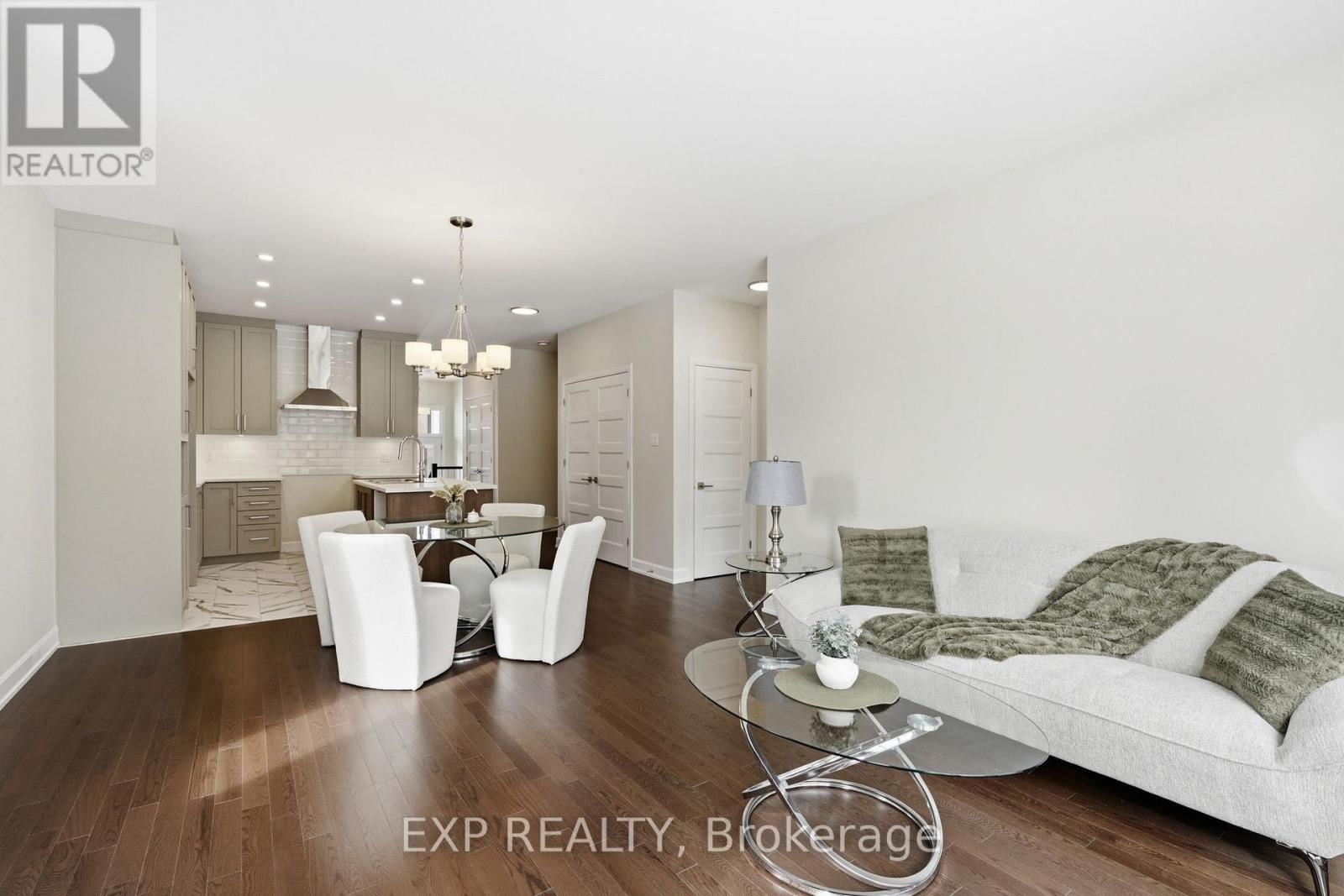 22 HUGHES CIRCLE Image 14