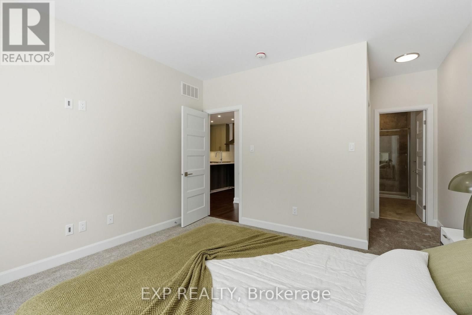 22 HUGHES CIRCLE Image 16