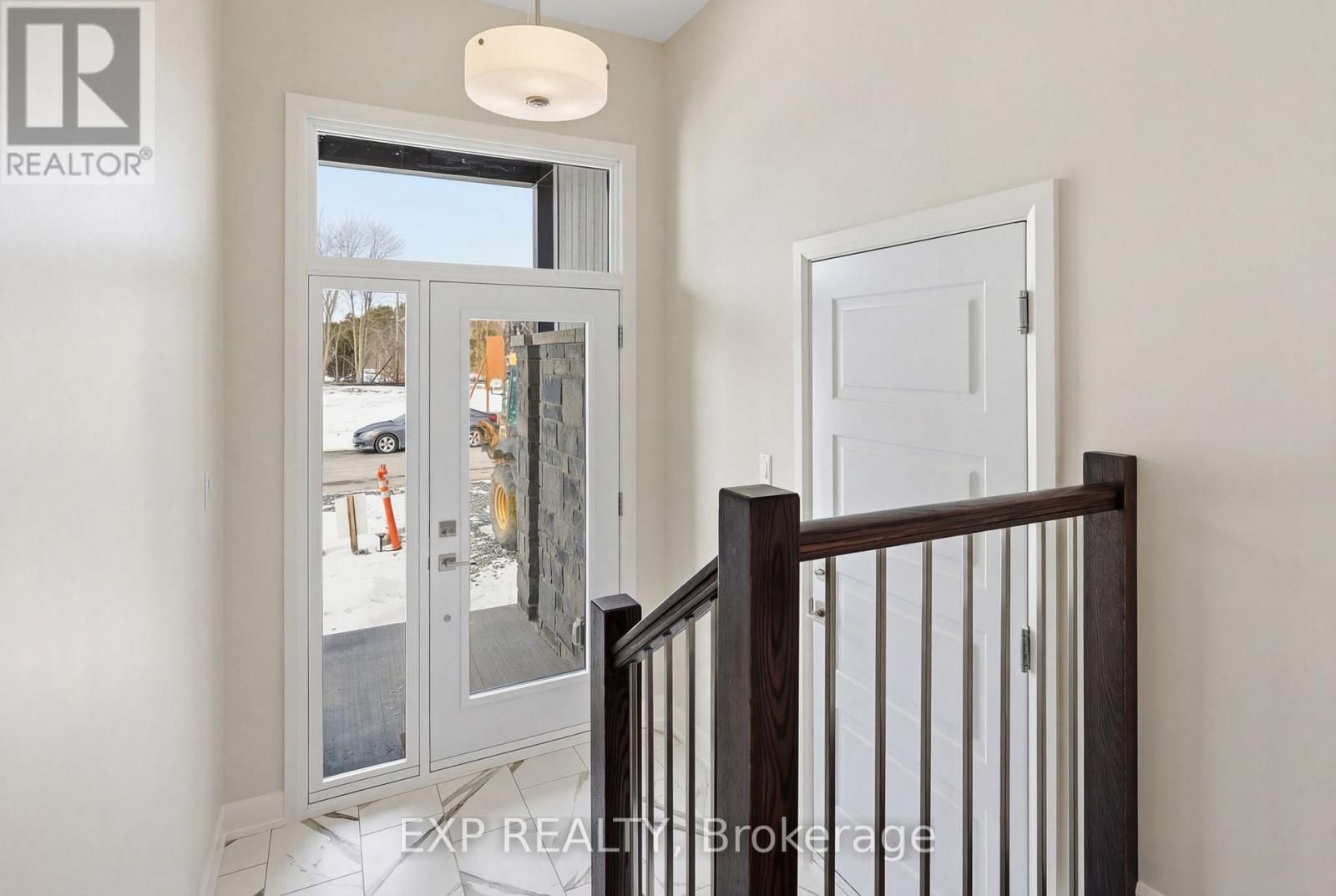 22 HUGHES CIRCLE Image 2