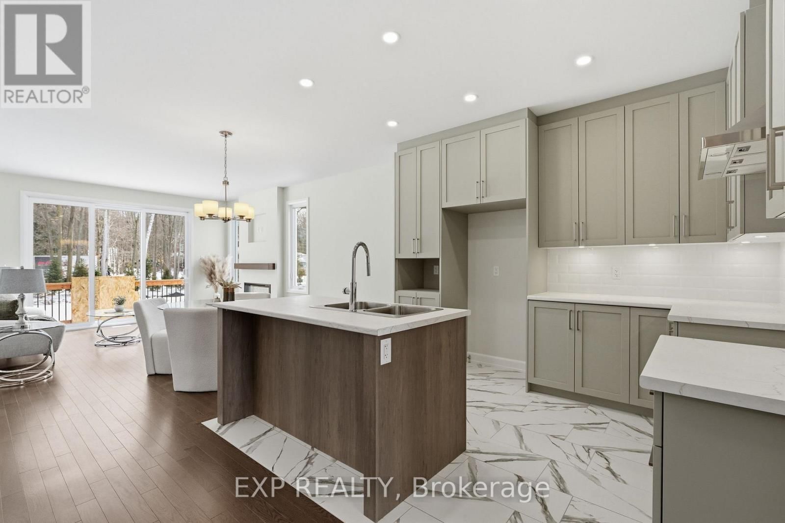 22 HUGHES CIRCLE Image 5