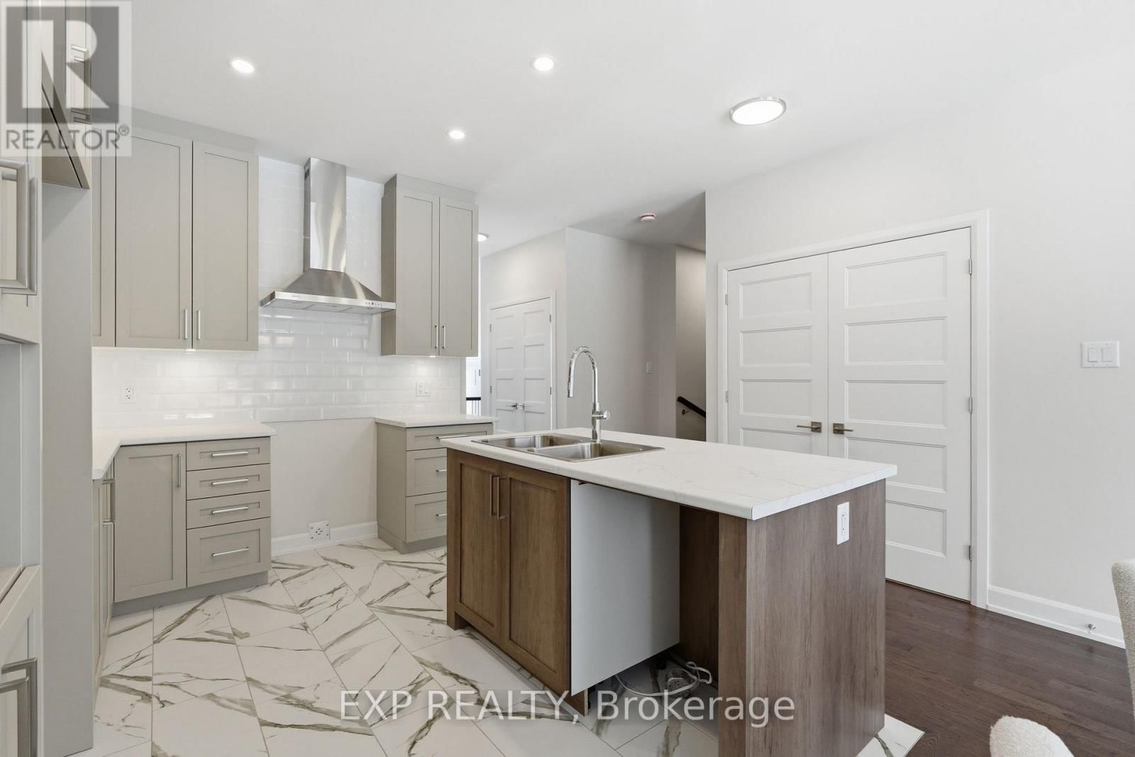 22 HUGHES CIRCLE Image 6