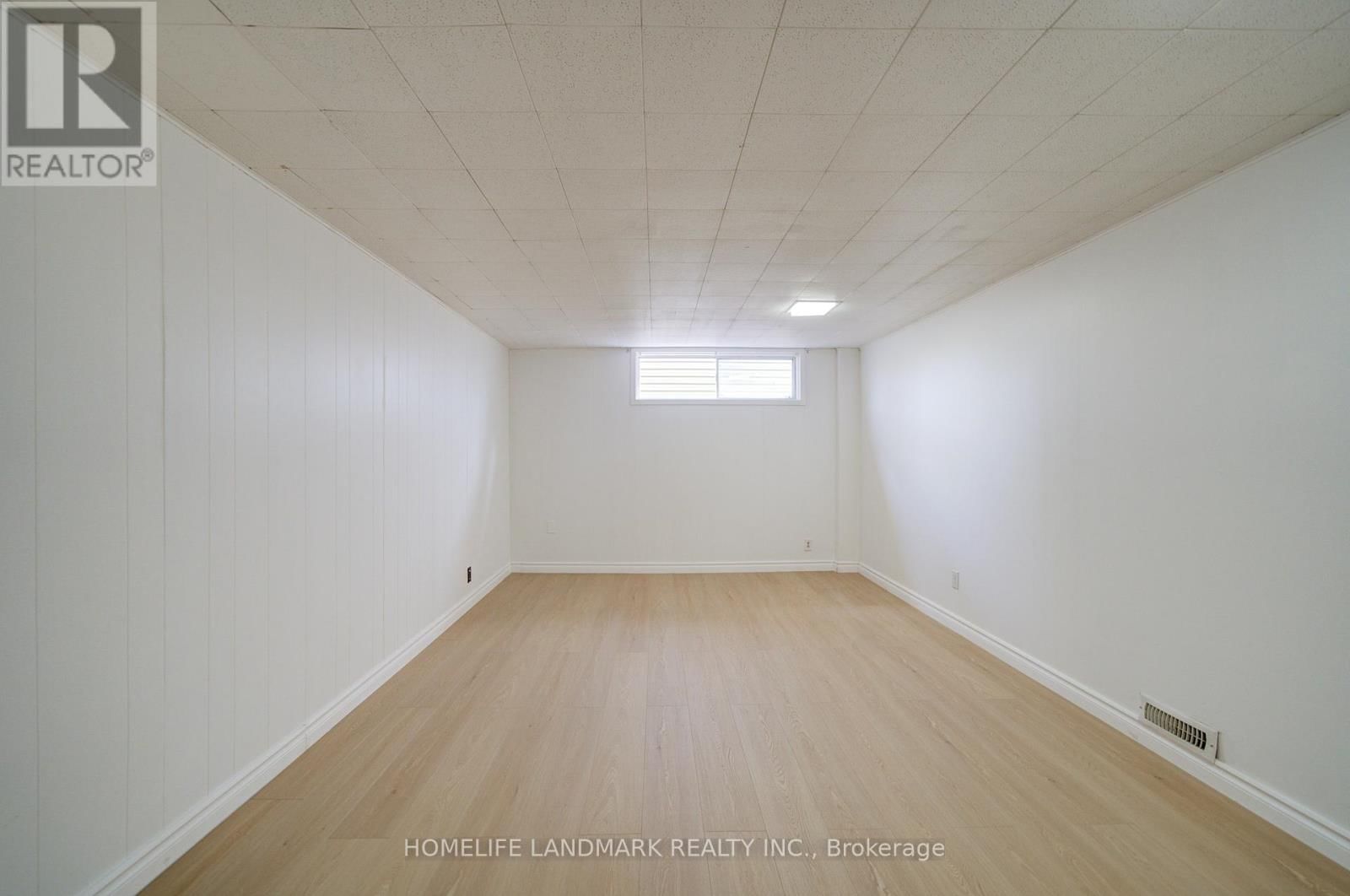 95 JACOBSON AVENUE Image 38