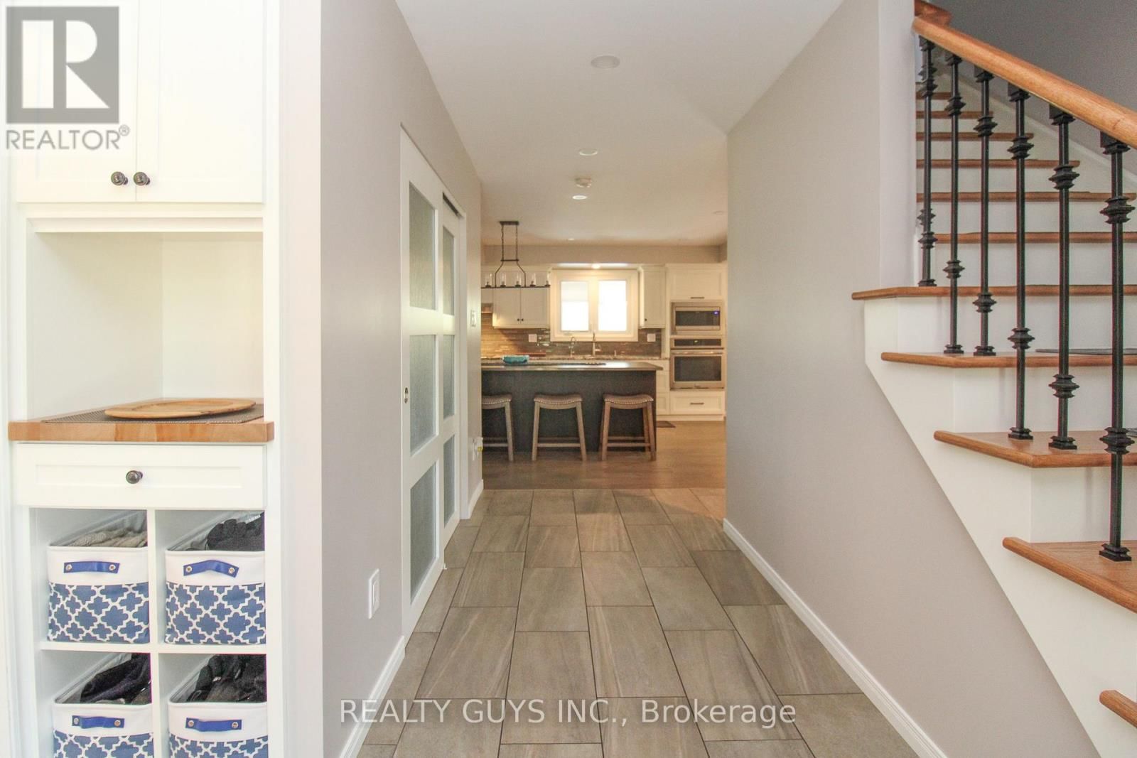 2515 FARMCREST AVENUE Image 18