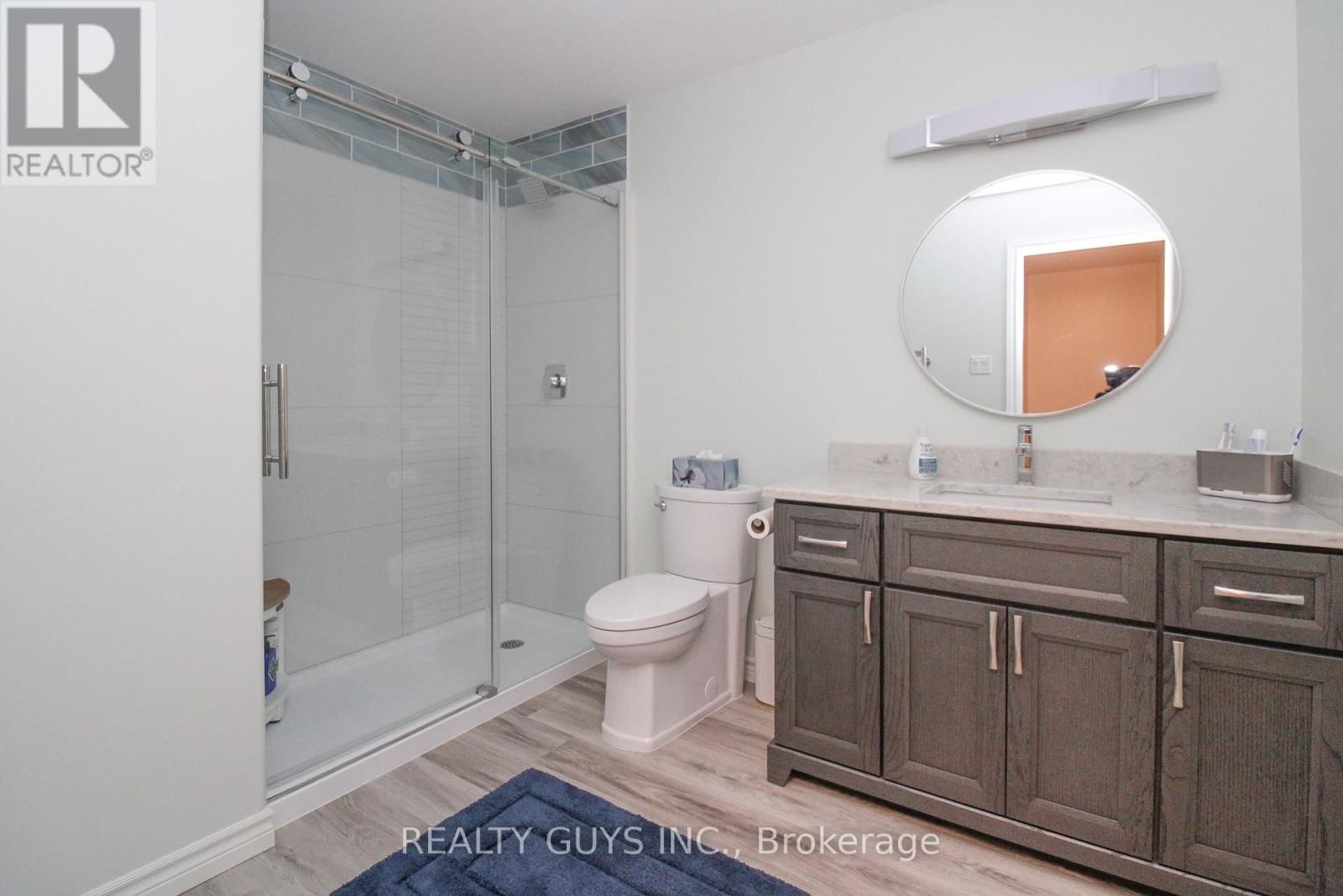 2515 FARMCREST AVENUE Image 43