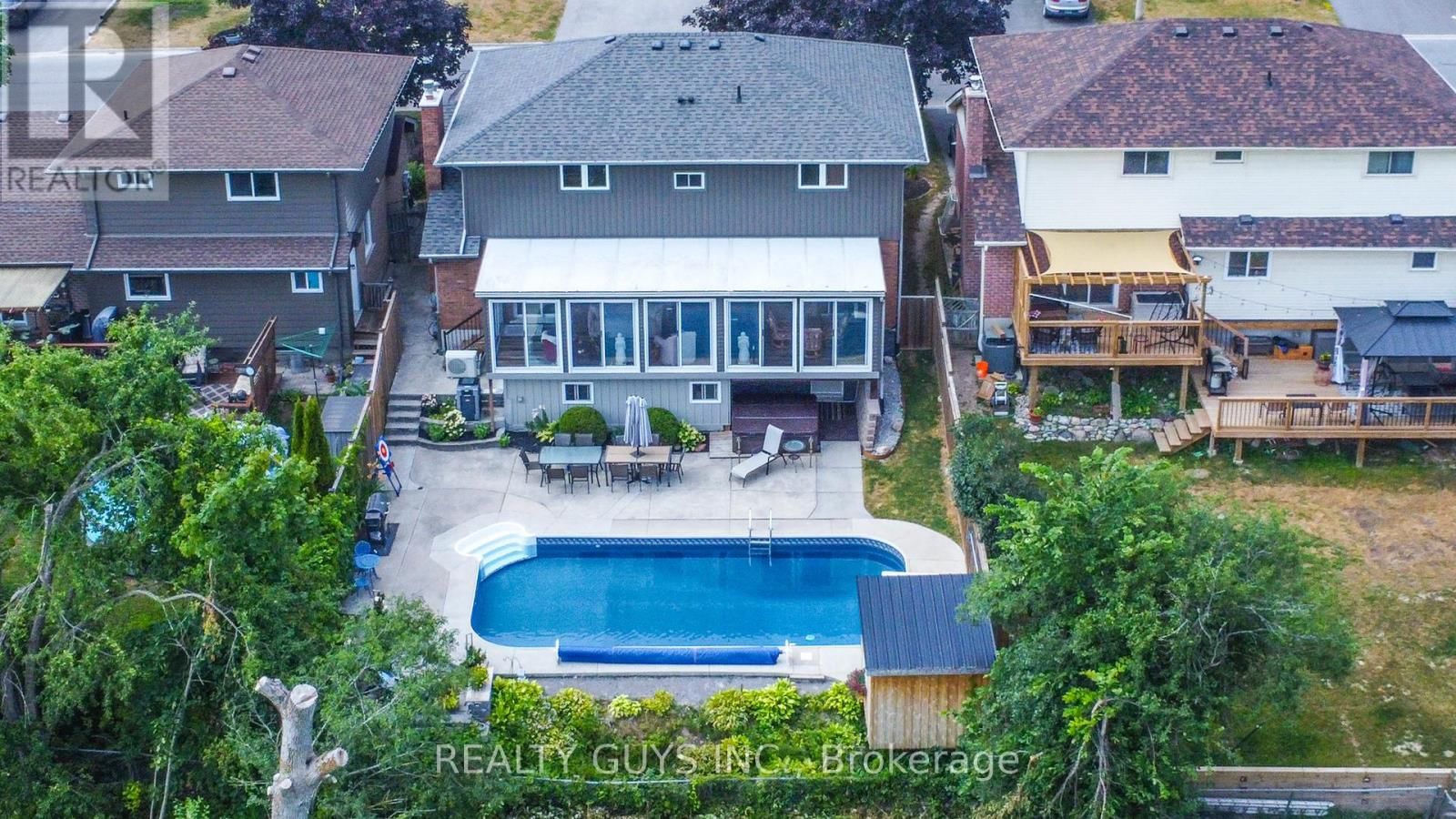 2515 FARMCREST AVENUE Image 6