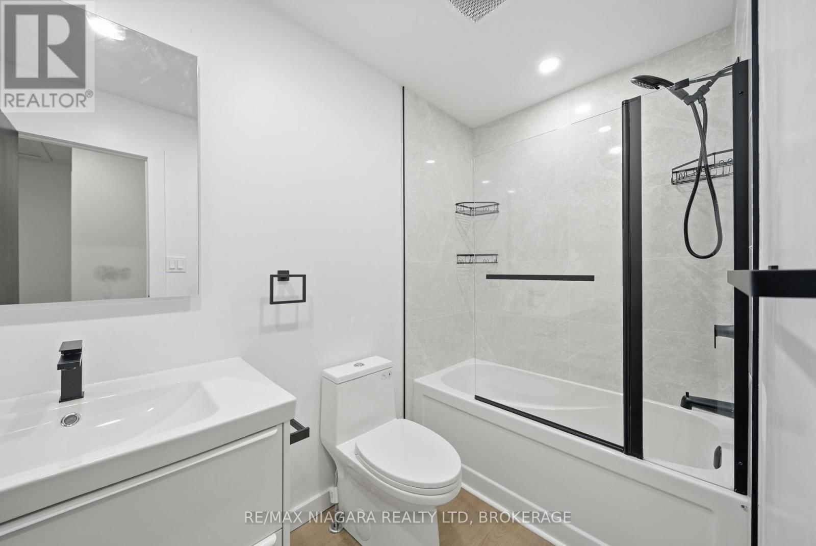 1361 STATION STREET Image 14