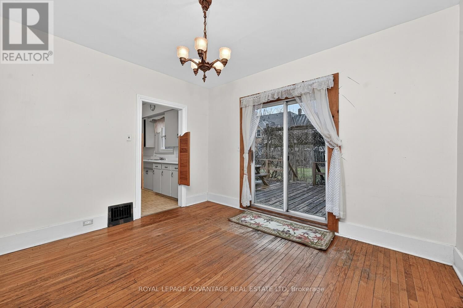 21 GLADSTONE AVENUE Image 12