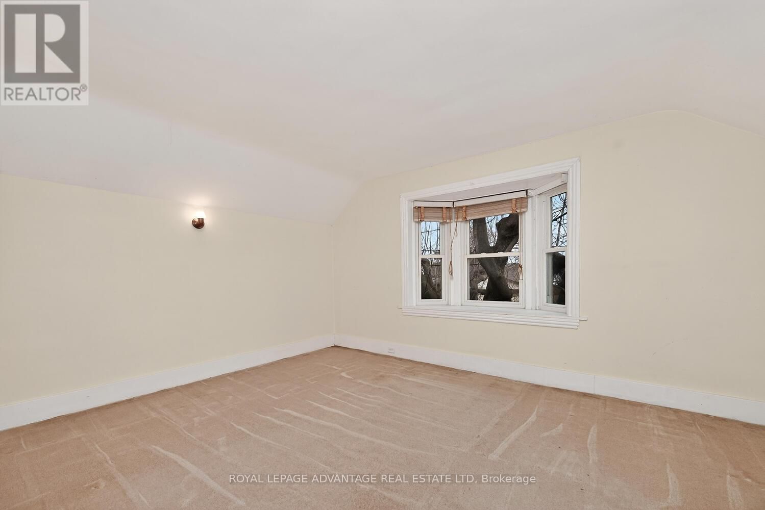 21 GLADSTONE AVENUE Image 18