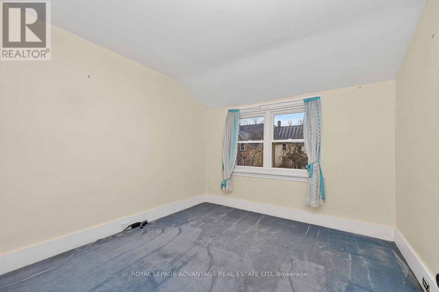 21 GLADSTONE AVENUE Image 22