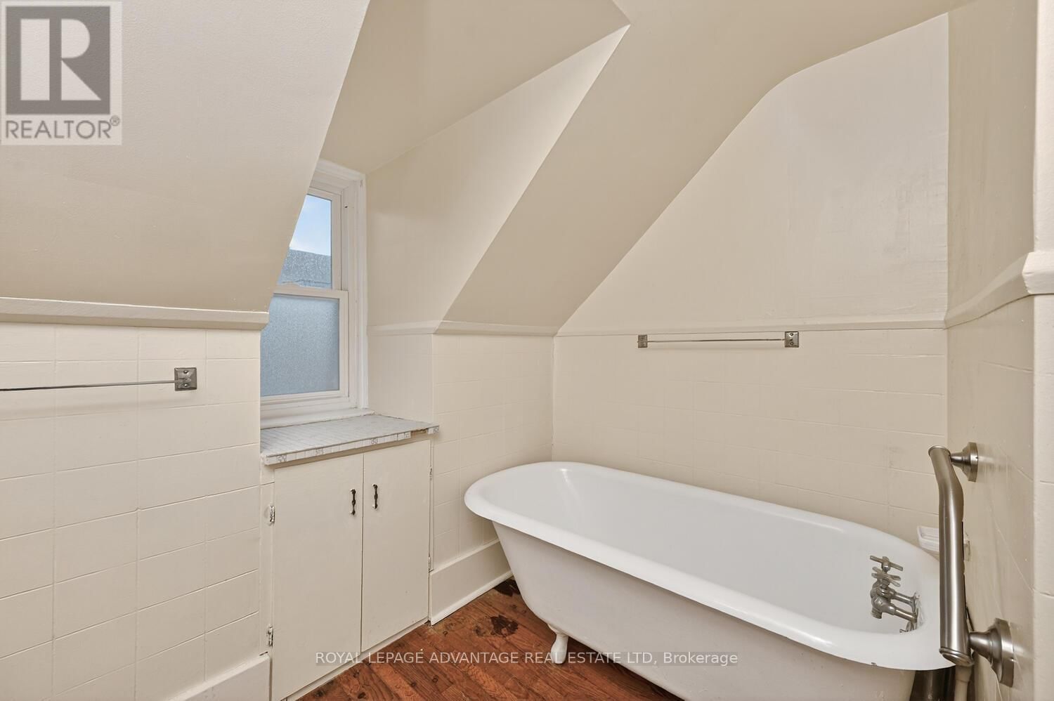 21 GLADSTONE AVENUE Image 25