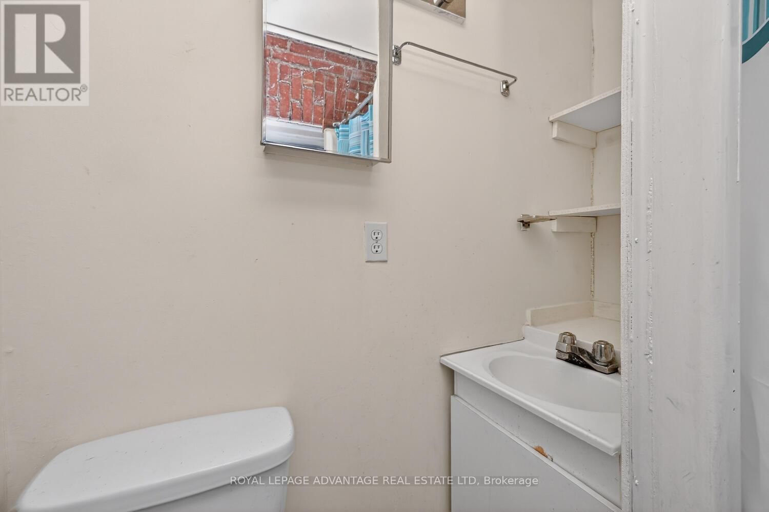 21 GLADSTONE AVENUE Image 26