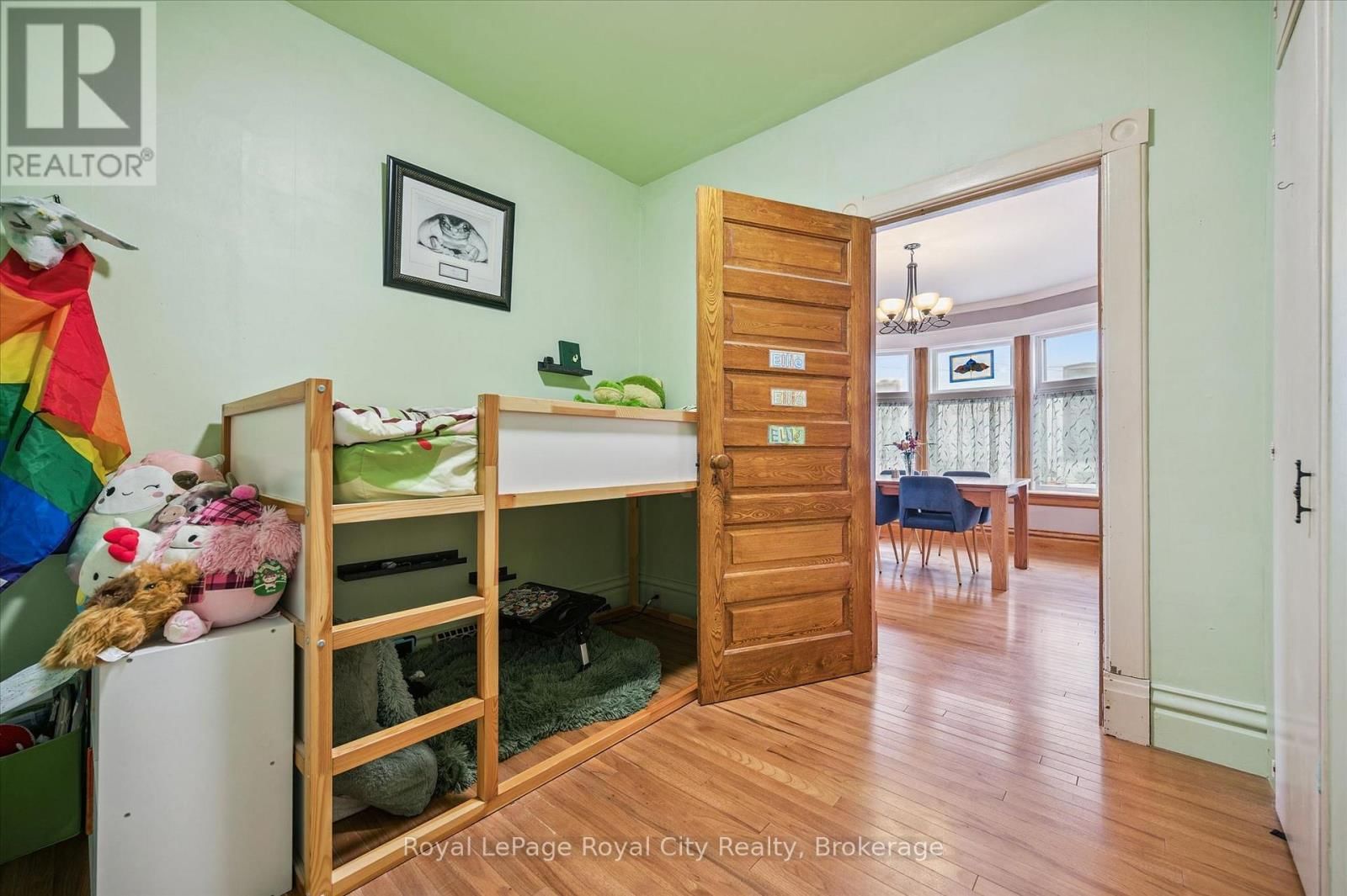 155 LANCASTER STREET EAST Image 15