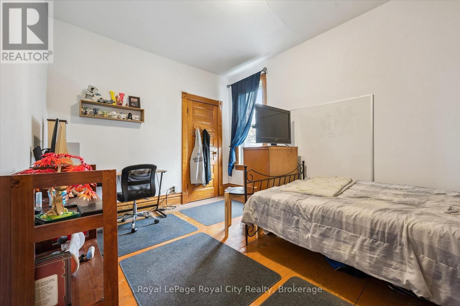 155 LANCASTER STREET EAST Image 20