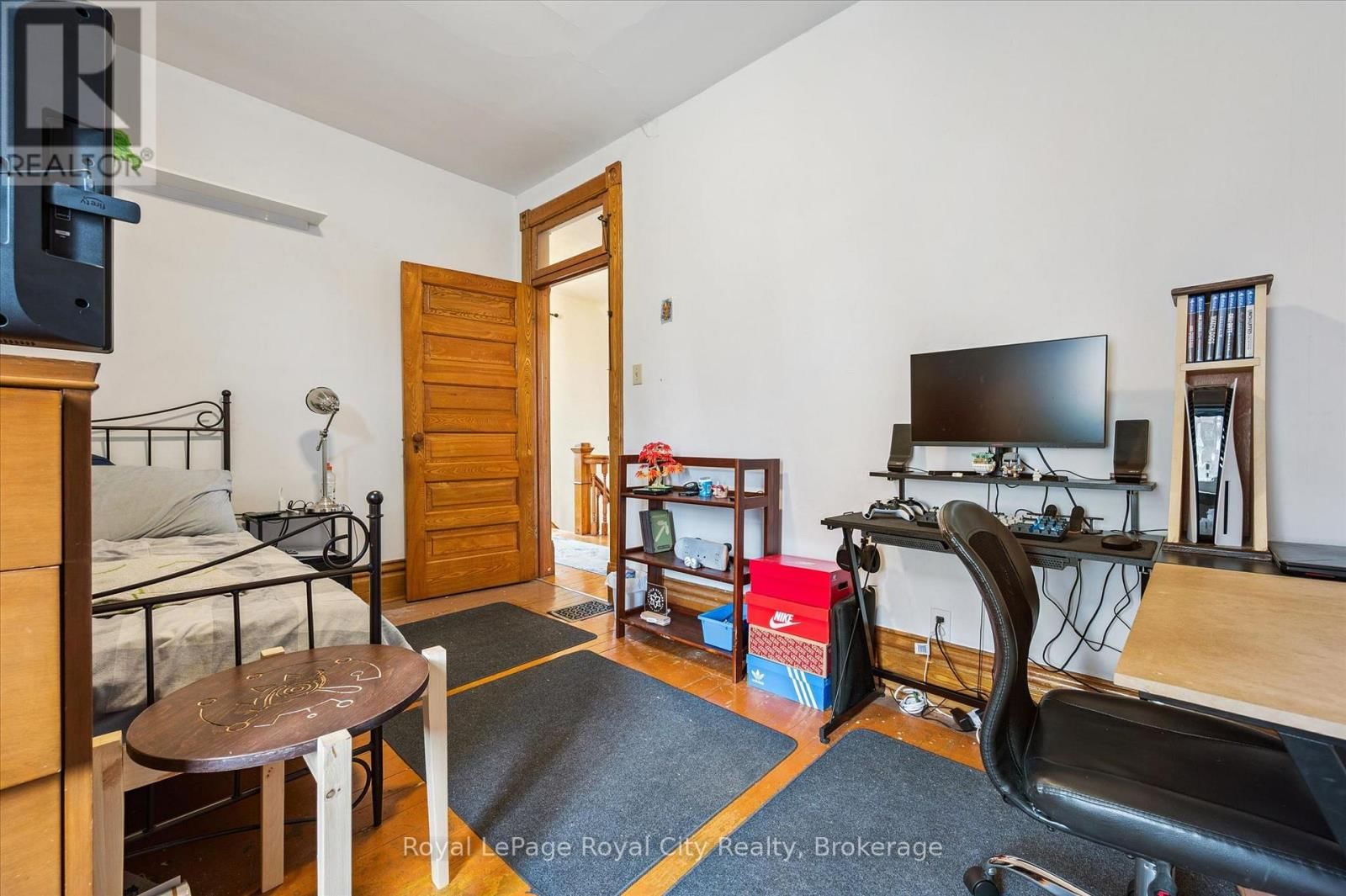 155 LANCASTER STREET EAST Image 21