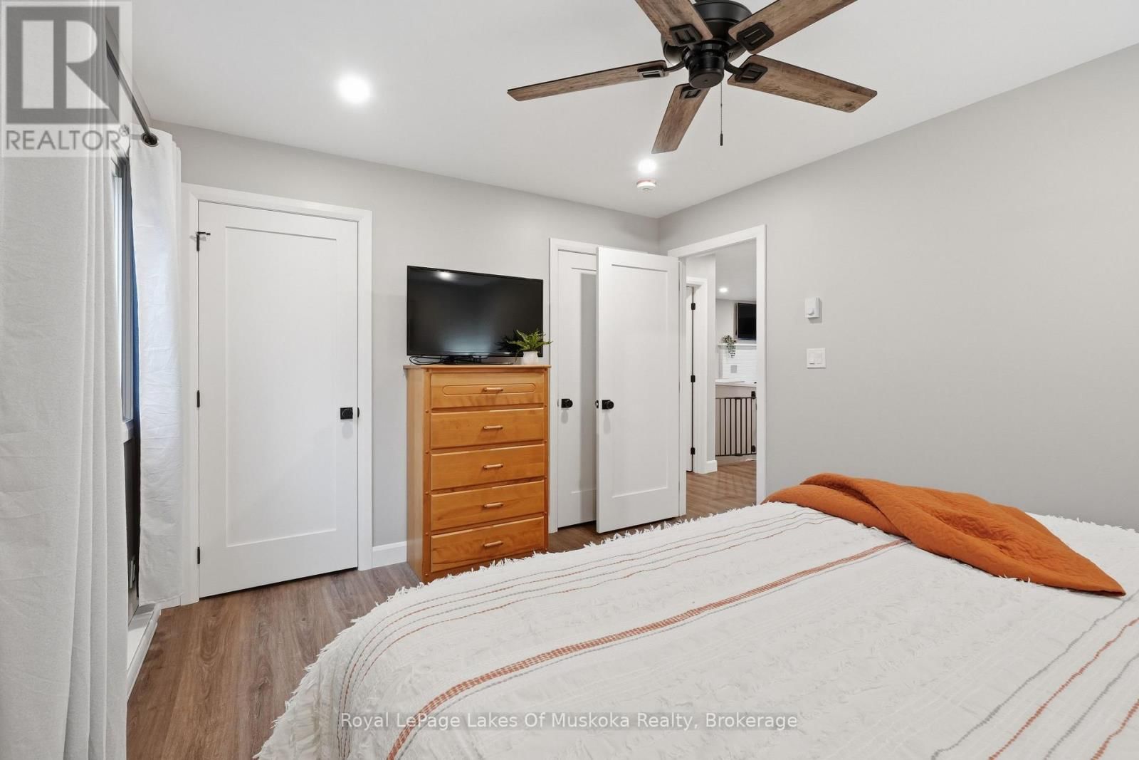 12 MANOMINEE STREET Image 11