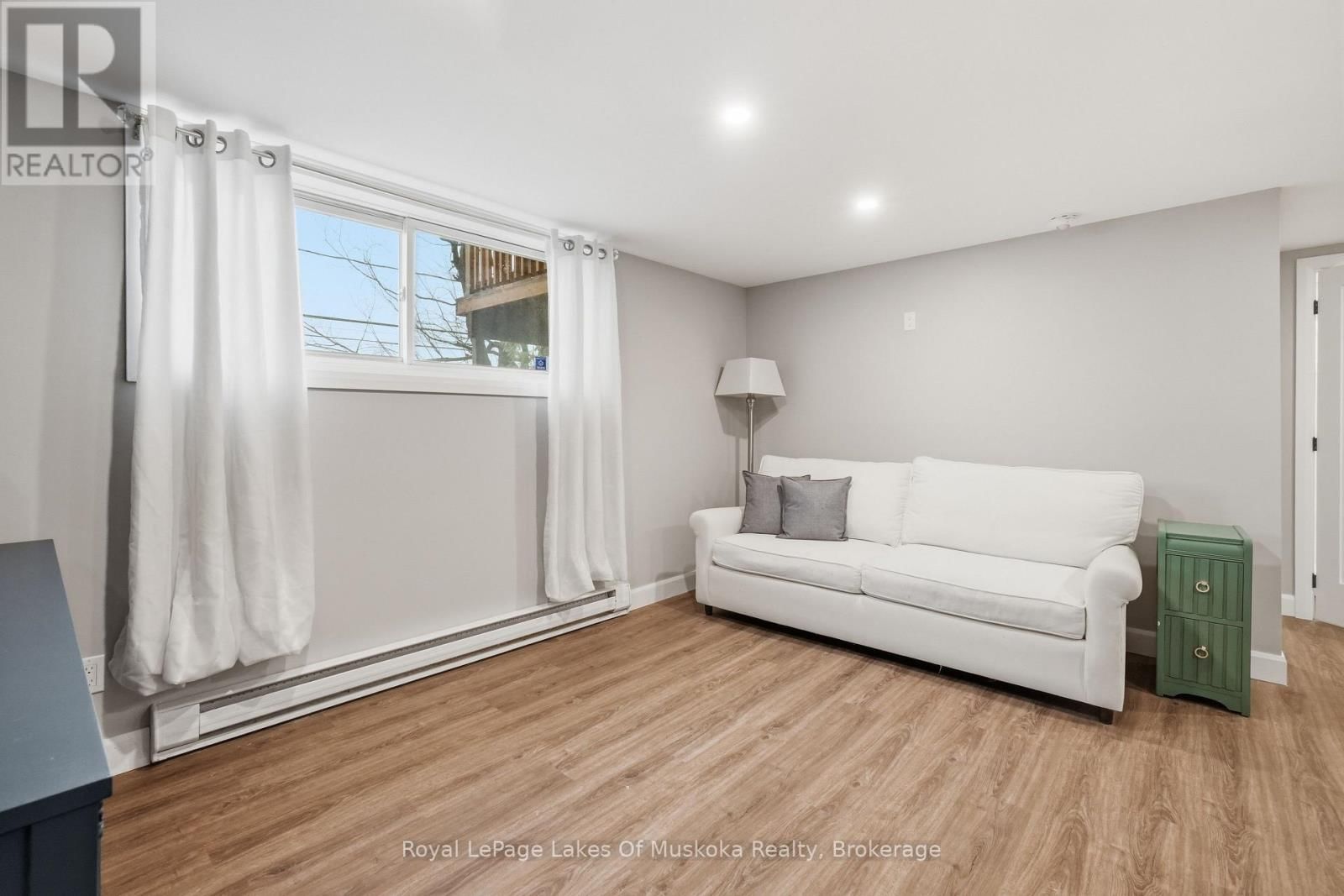 12 MANOMINEE STREET Image 17