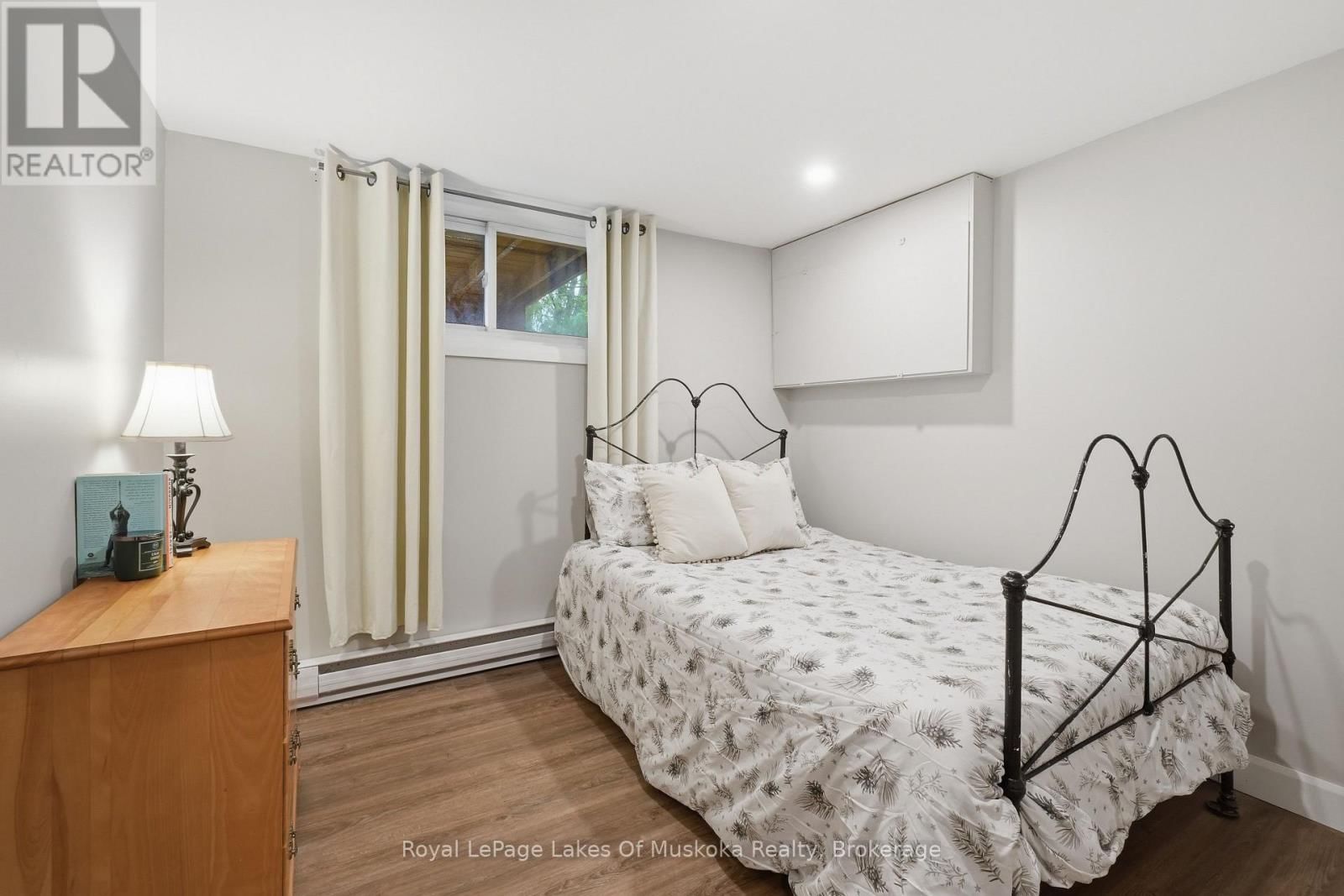 12 MANOMINEE STREET Image 21