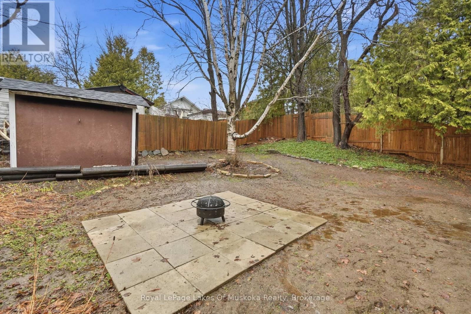 12 MANOMINEE STREET Image 28