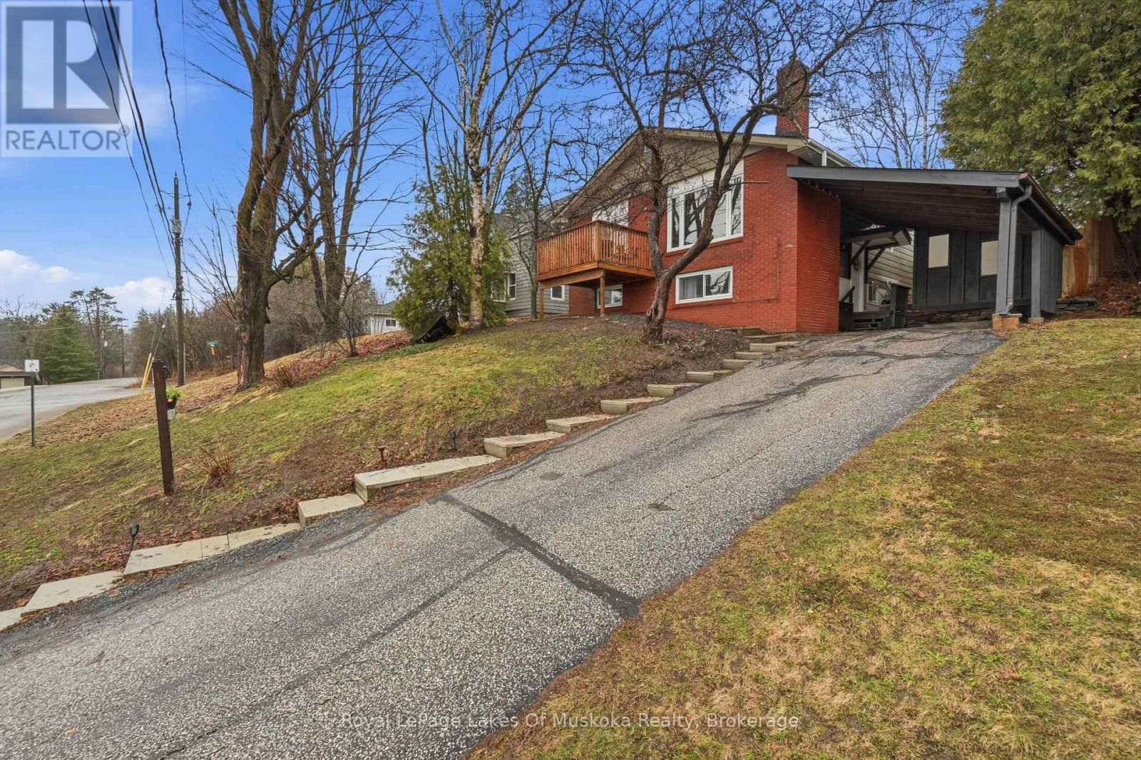 12 MANOMINEE STREET Image 29